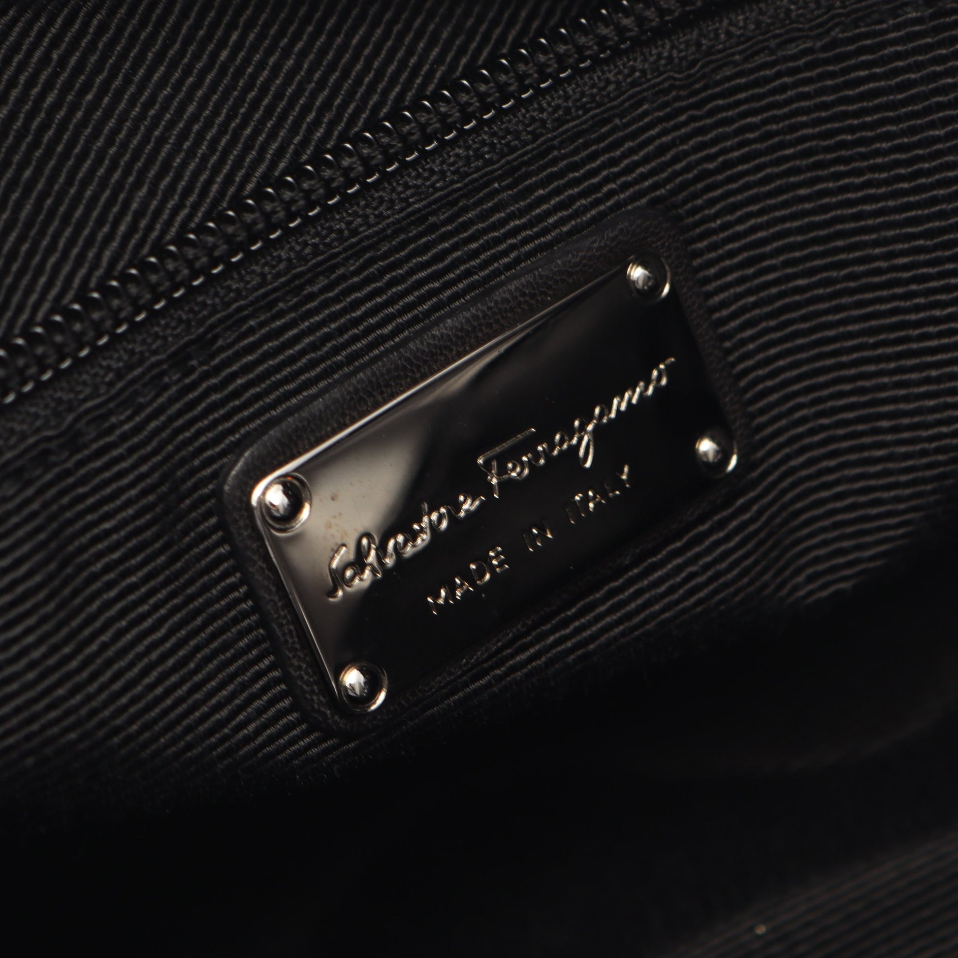 ヴァラリボン ハンドバッグ ファー レザー ブラック フェラガモスポーツ バッグ Salvatore Ferragamo SPORT