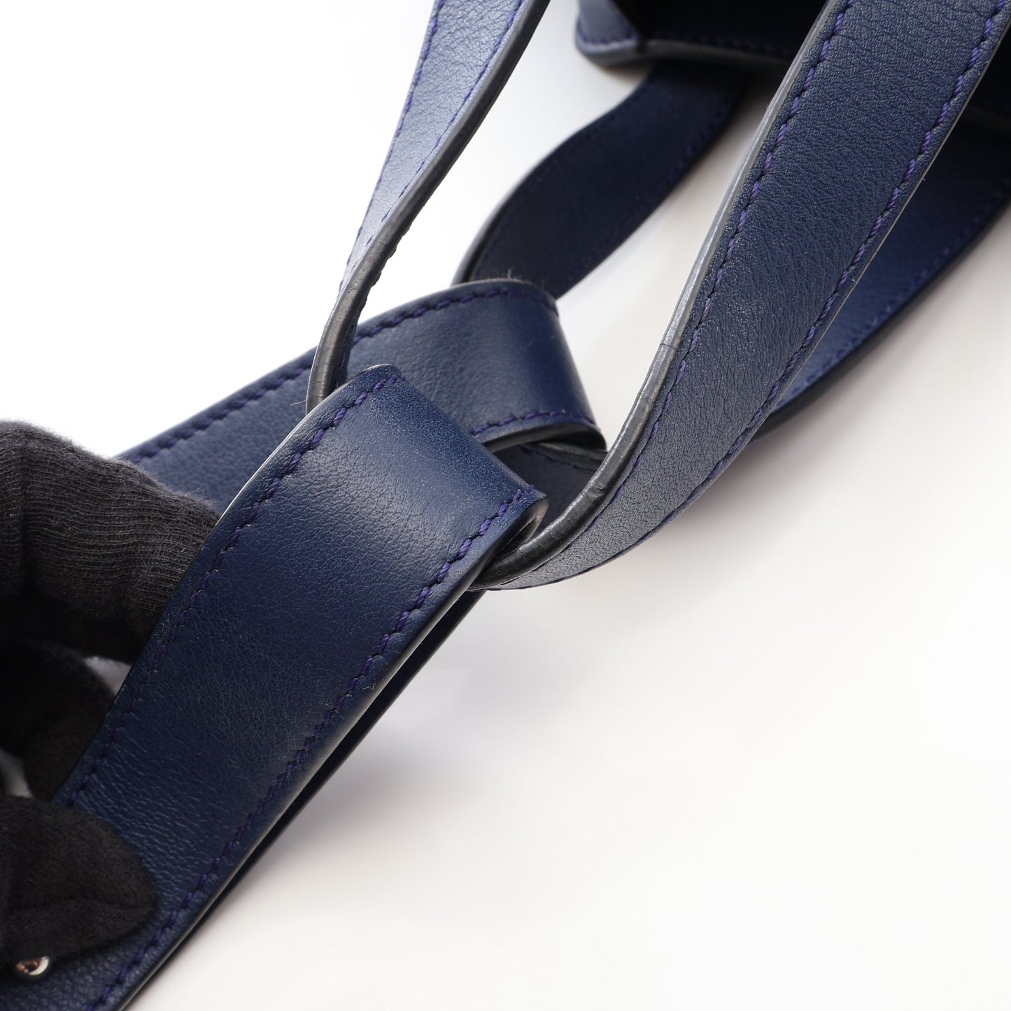 HAMMOCK SMALL ハンモック スモール 2WAY ハンドバッグ レザー ネイビー ロエベ