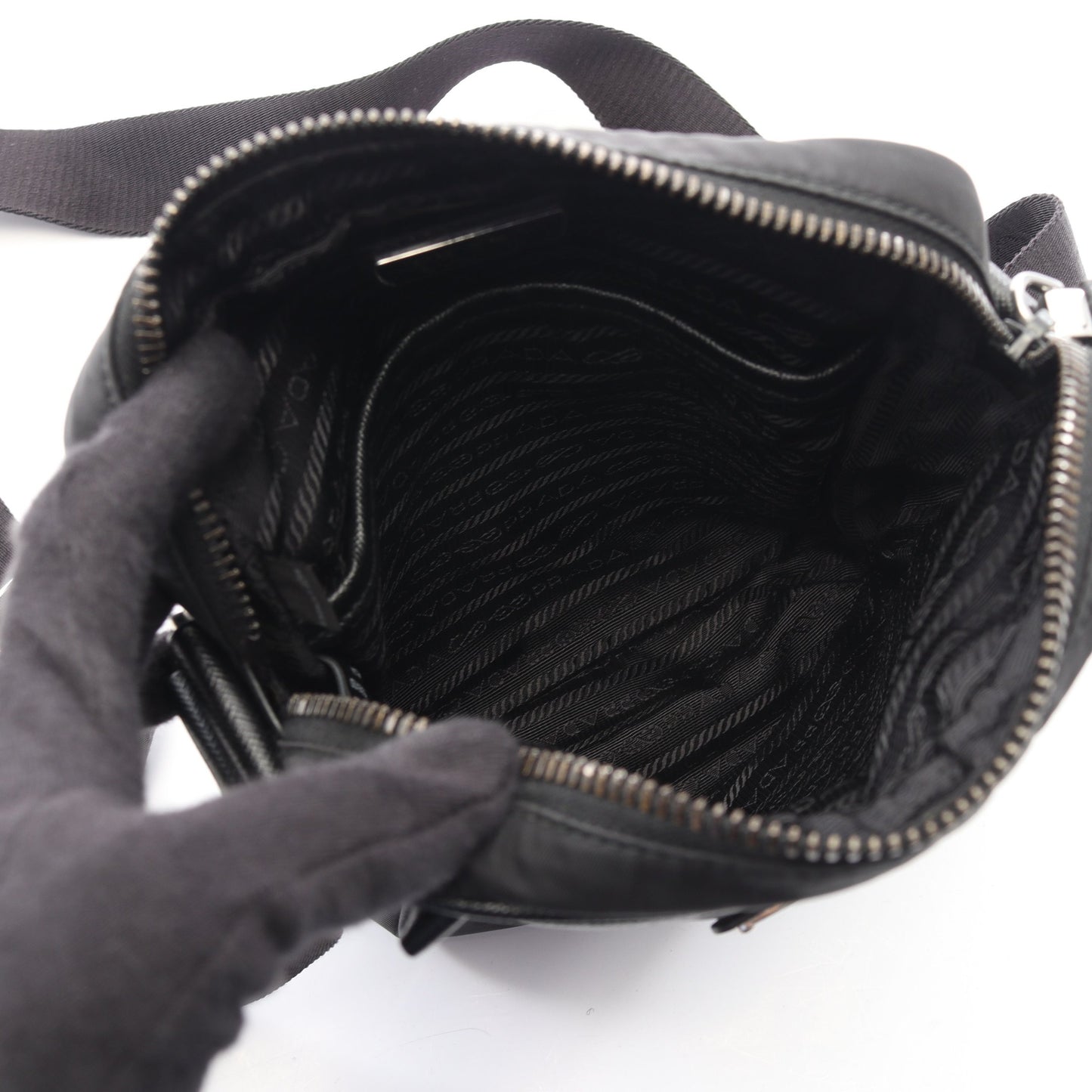 Re-Nylon ショルダーバッグ ナイロン サフィアーノレザー ブラック プラダ