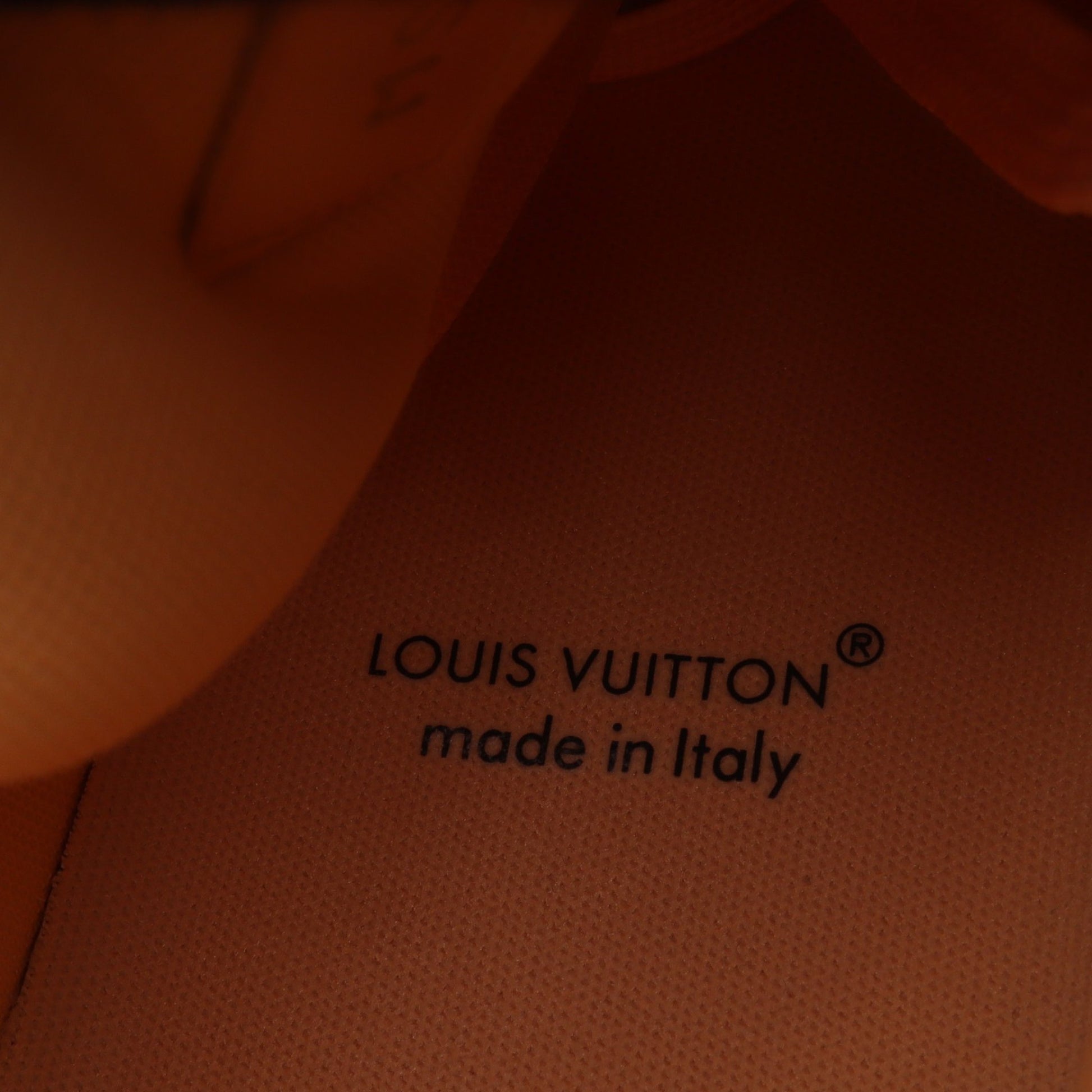 LVトレイナーライン スニーカー レザー ヌバック ライトオレンジ オフホワイト ルイヴィトン シューズ LOUIS VUITTON