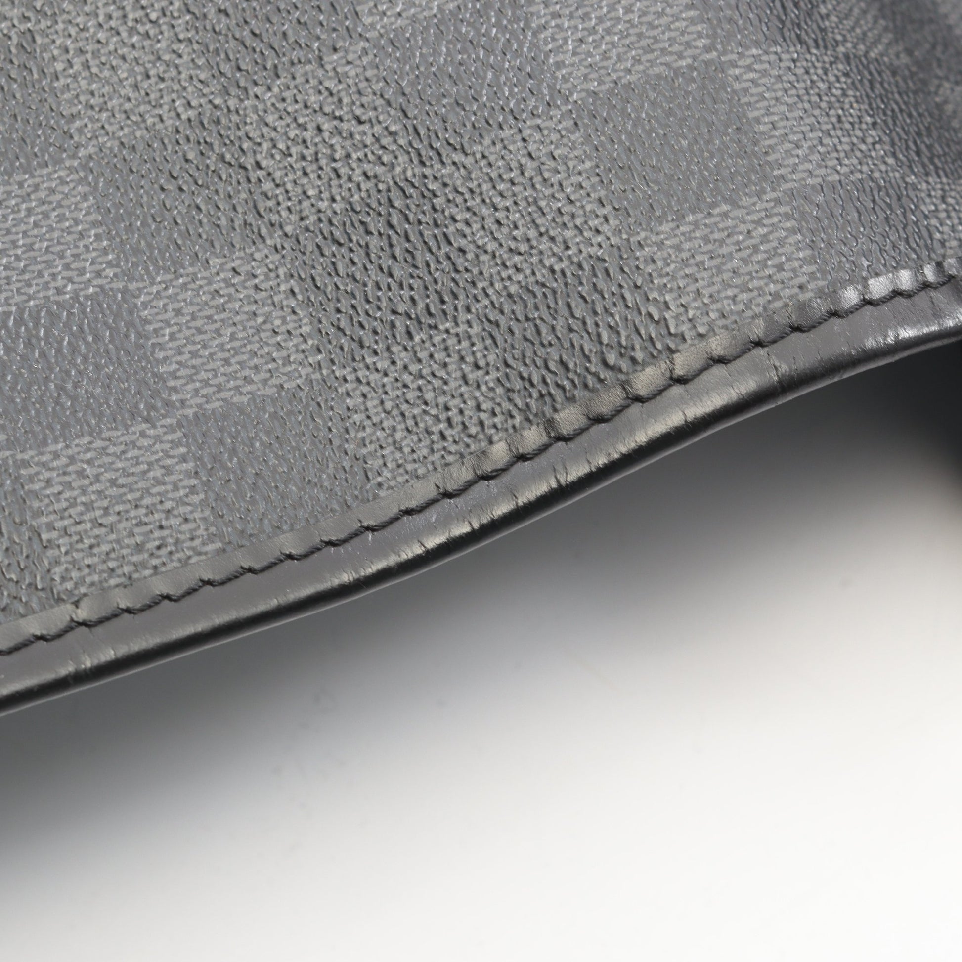 ダニエルMM ダミエグラフィット ショルダーバッグ PVC レザー ブラック ルイヴィトン バッグ LOUIS VUITTON