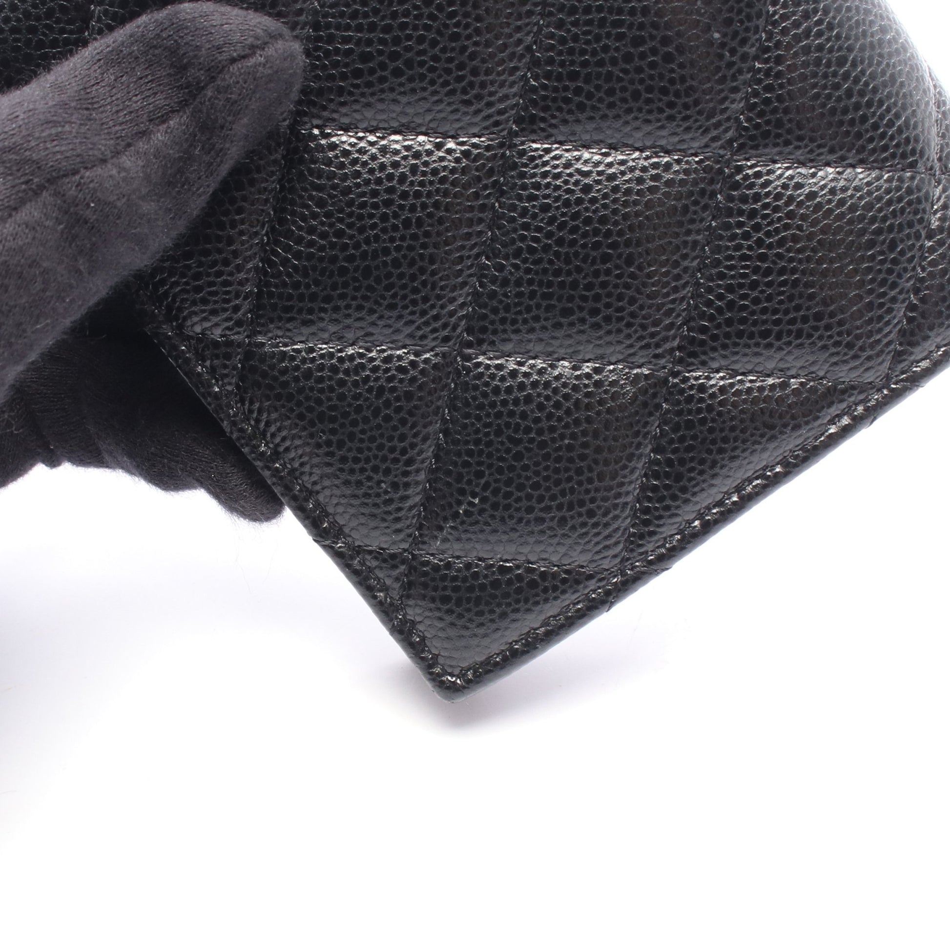 マトラッセ クラシック スモールウォレット 二つ折り財布 キャビアスキン ブラック ゴールド金具 シャネル 財布・小物 CHANEL