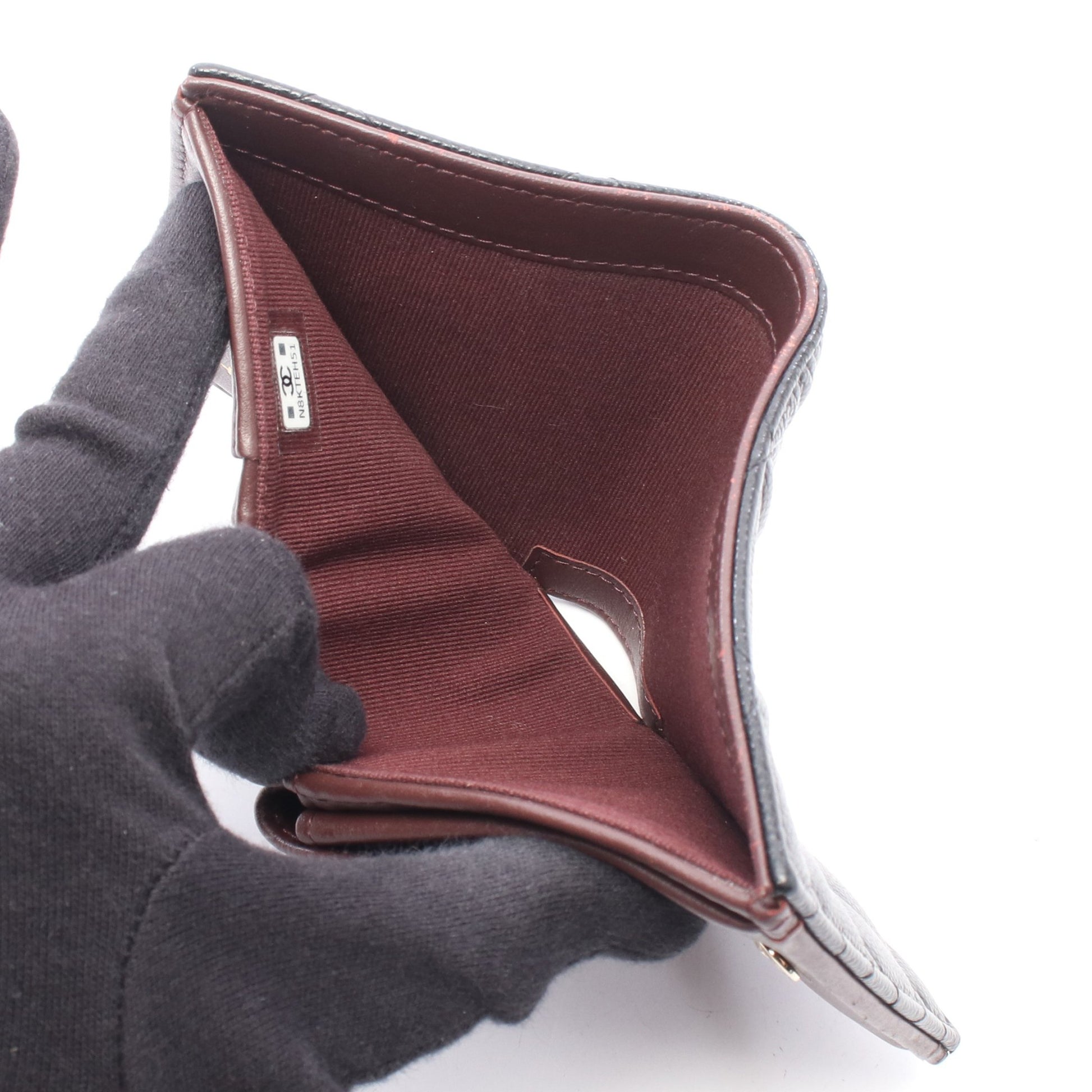 マトラッセ クラシック スモールウォレット 二つ折り財布 キャビアスキン ブラック ゴールド金具 シャネル 財布・小物 CHANEL