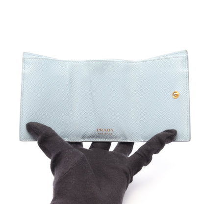 SAFFIANO METAL コンパクトウォレット 三つ折り財布 レザー ライトブルー プラダ