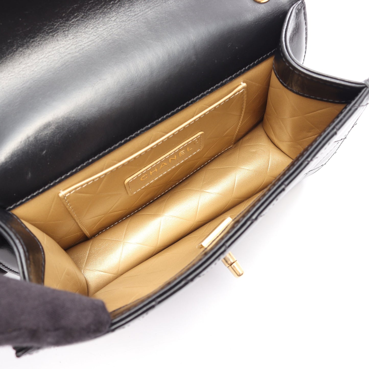 マトラッセ スモールフラップ チェーンショルダーバッグ レザー ブラック ゴールド金具 シャネル