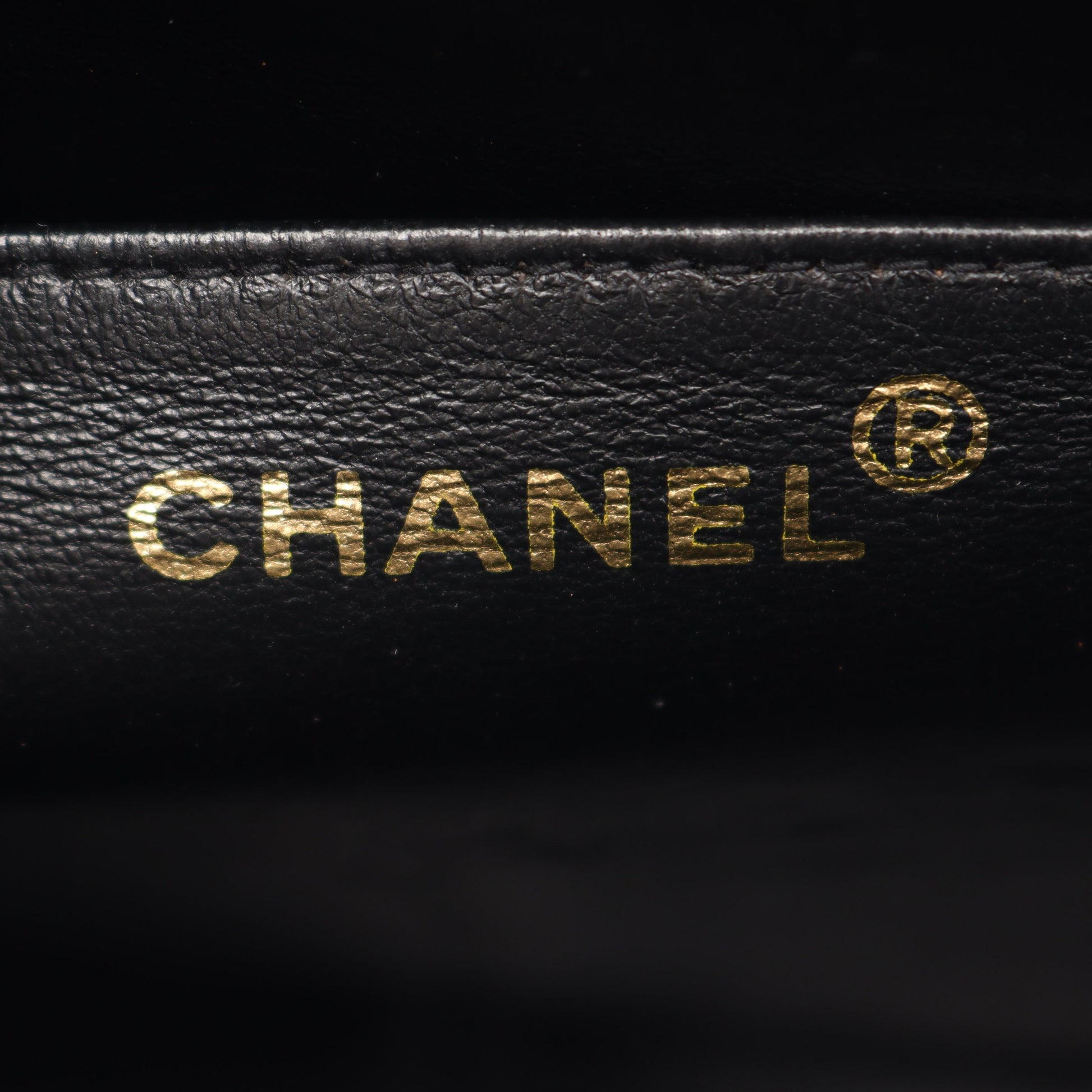 バイアスステッチ ココマーク Wチェーンショルダーバッグ キャビアスキン ブラック ゴールド金具 シャネル バッグ CHANEL