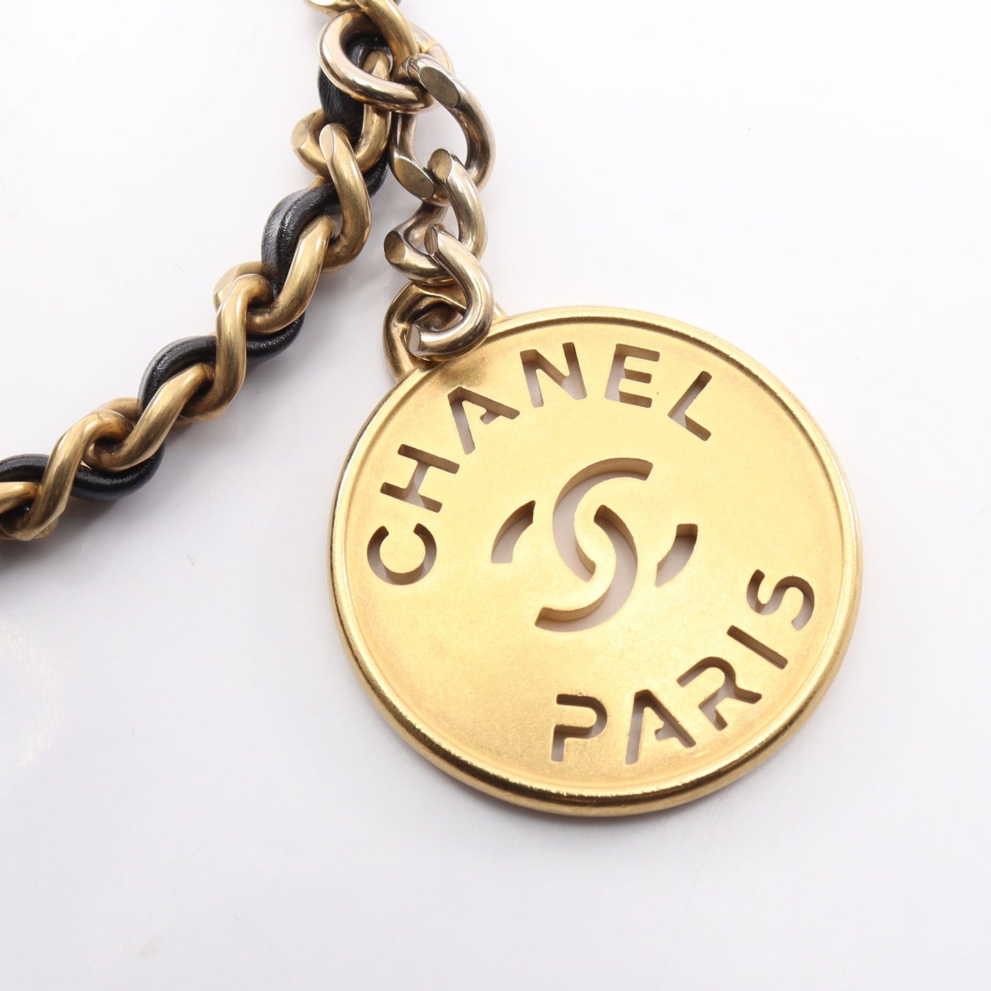 CHANEL 22 ミニ 2WAY チェーンショルダーバッグ レザー ブラック ゴールド金具 シャネル