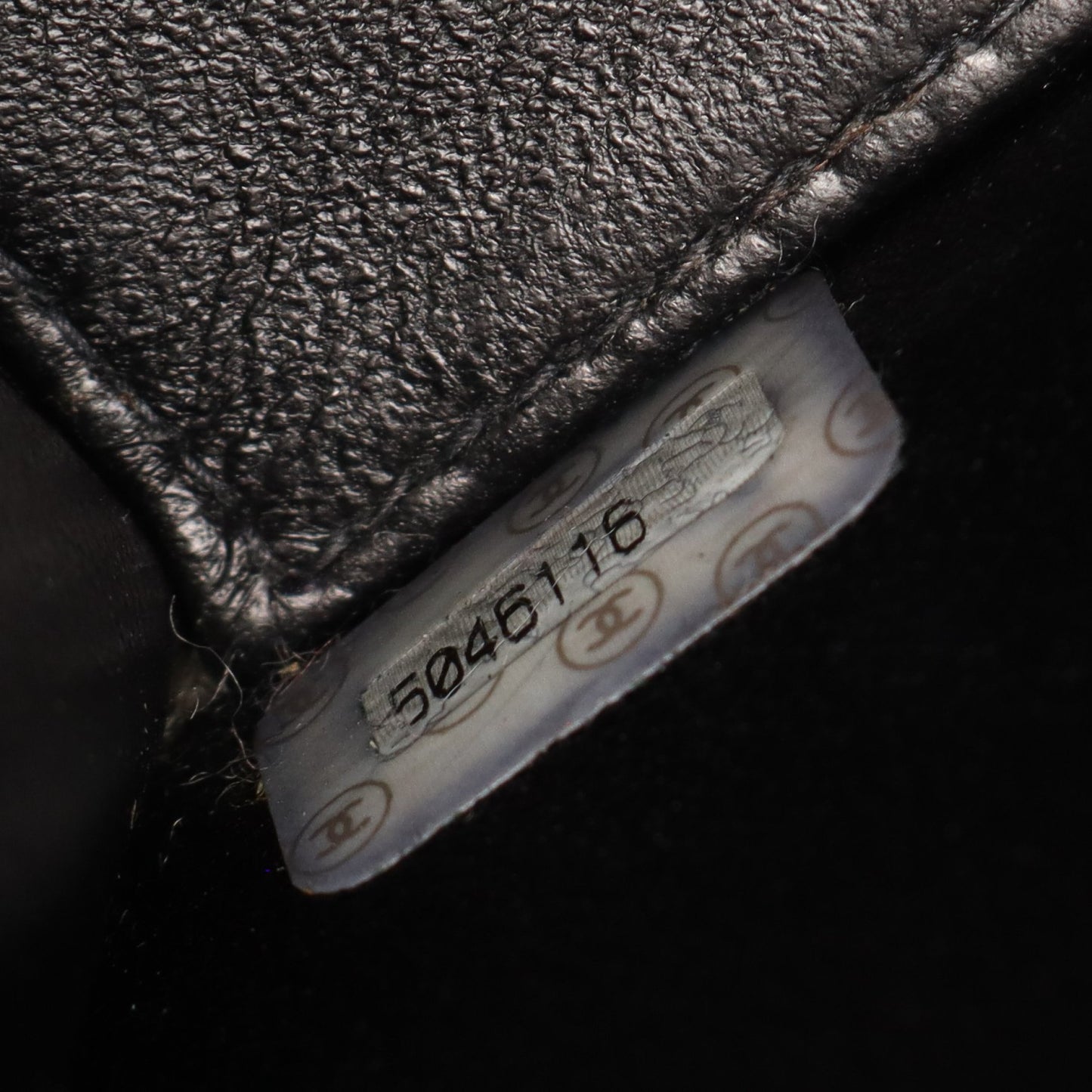 マトラッセ チェーンショルダーバッグ キャビアスキン ブラック ゴールド金具 シャネル バッグ CHANEL