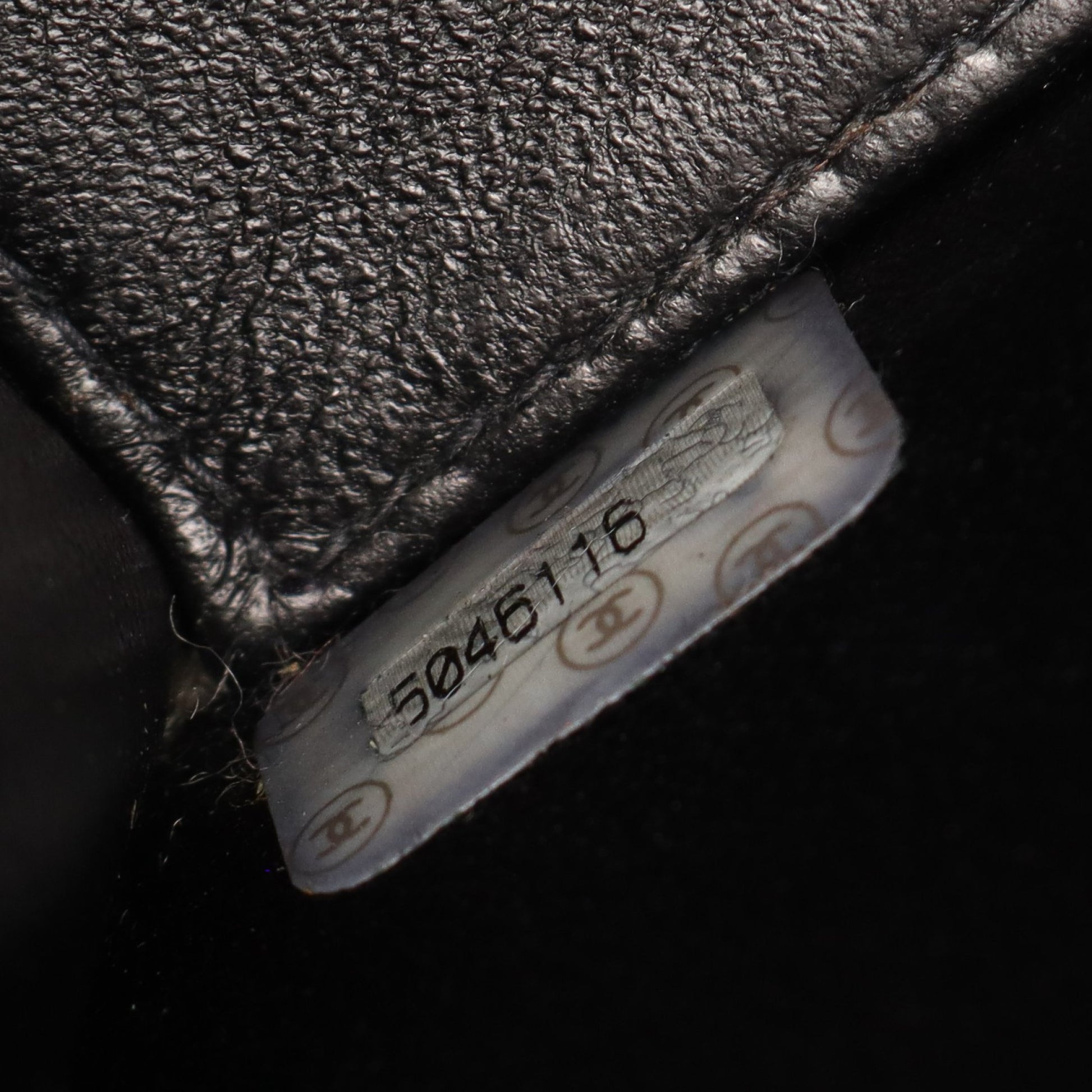 マトラッセ チェーンショルダーバッグ キャビアスキン ブラック ゴールド金具 シャネル バッグ CHANEL