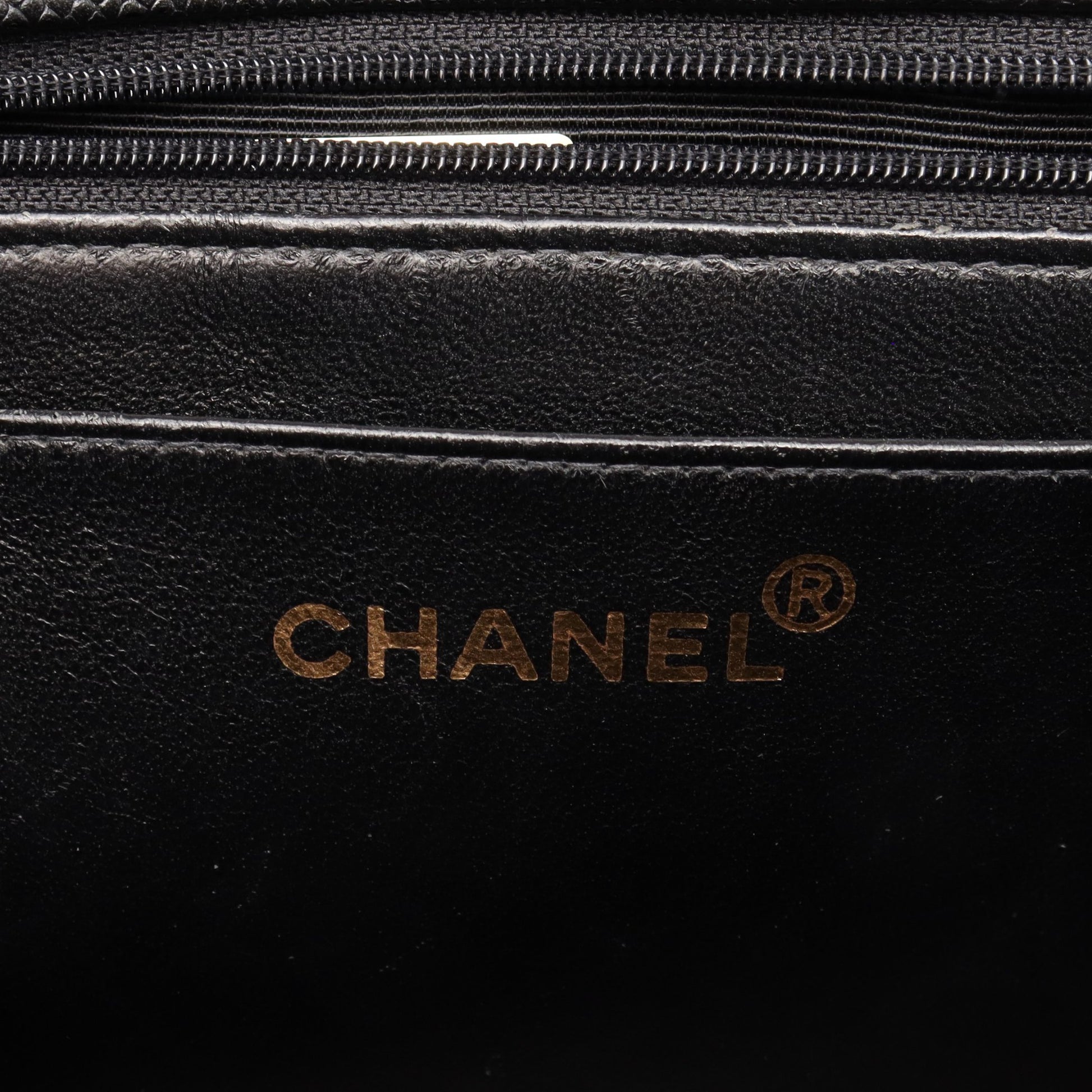 マトラッセ チェーンショルダーバッグ キャビアスキン ブラック ゴールド金具 シャネル バッグ CHANEL