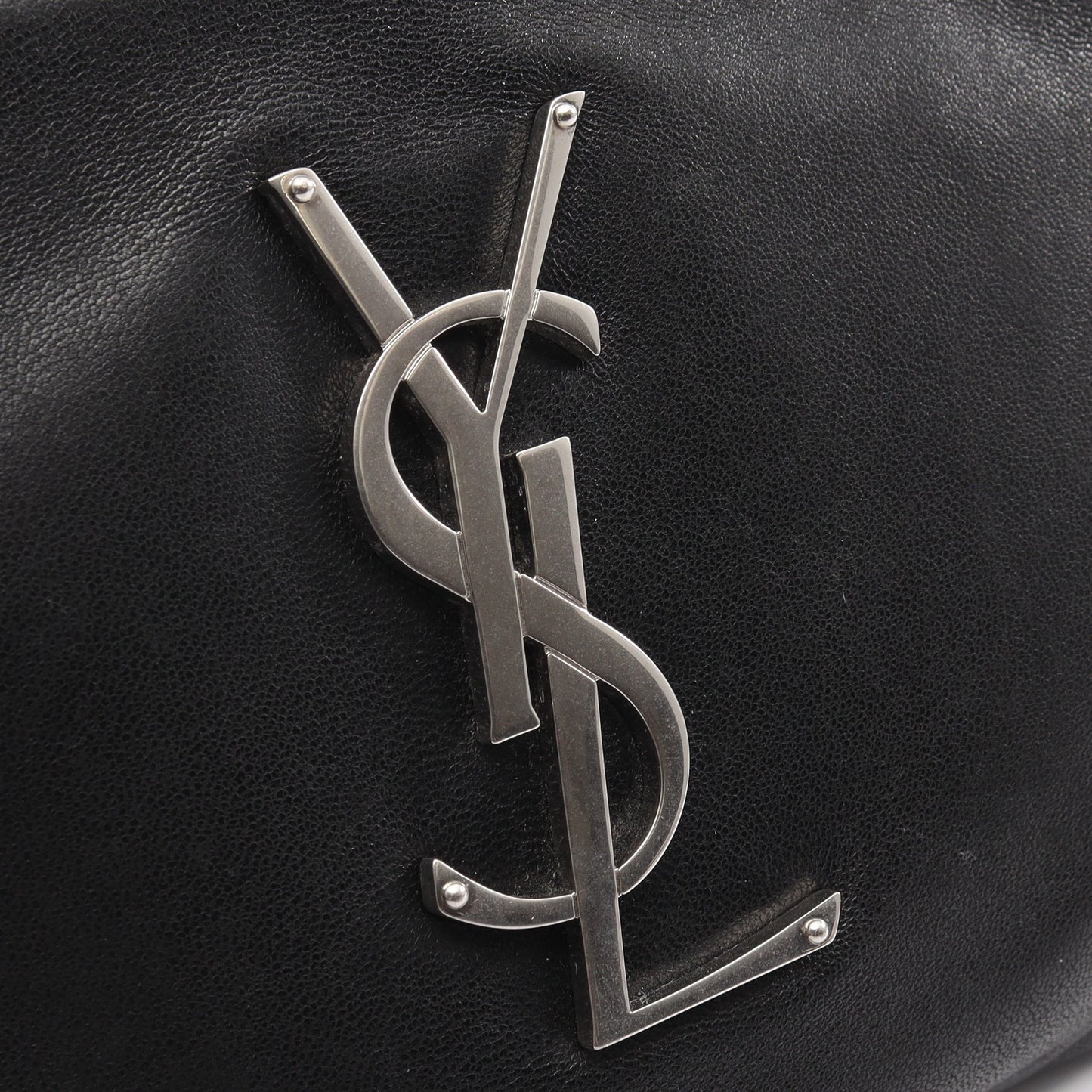 カサンドラ クラシック モノグラム ボディバッグ ウエストバッグ レザー ブラック サンローランパリ バッグ SAINT LAURENT PARIS