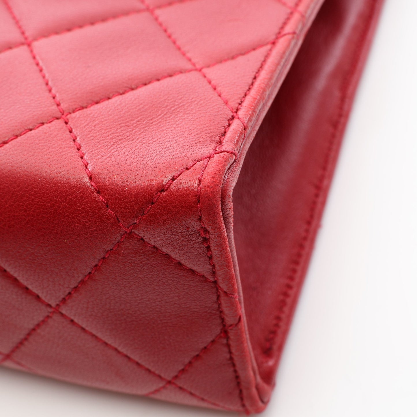 マトラッセ デカココマーク チェーンショルダーバッグ ラムスキン レッド ゴールド金具 シャネル