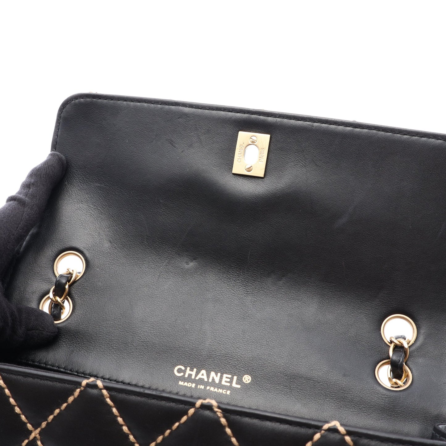 ワイルドステッチ Wチェーンショルダーバッグ ラムスキン ブラック ゴールド金具 シャネル