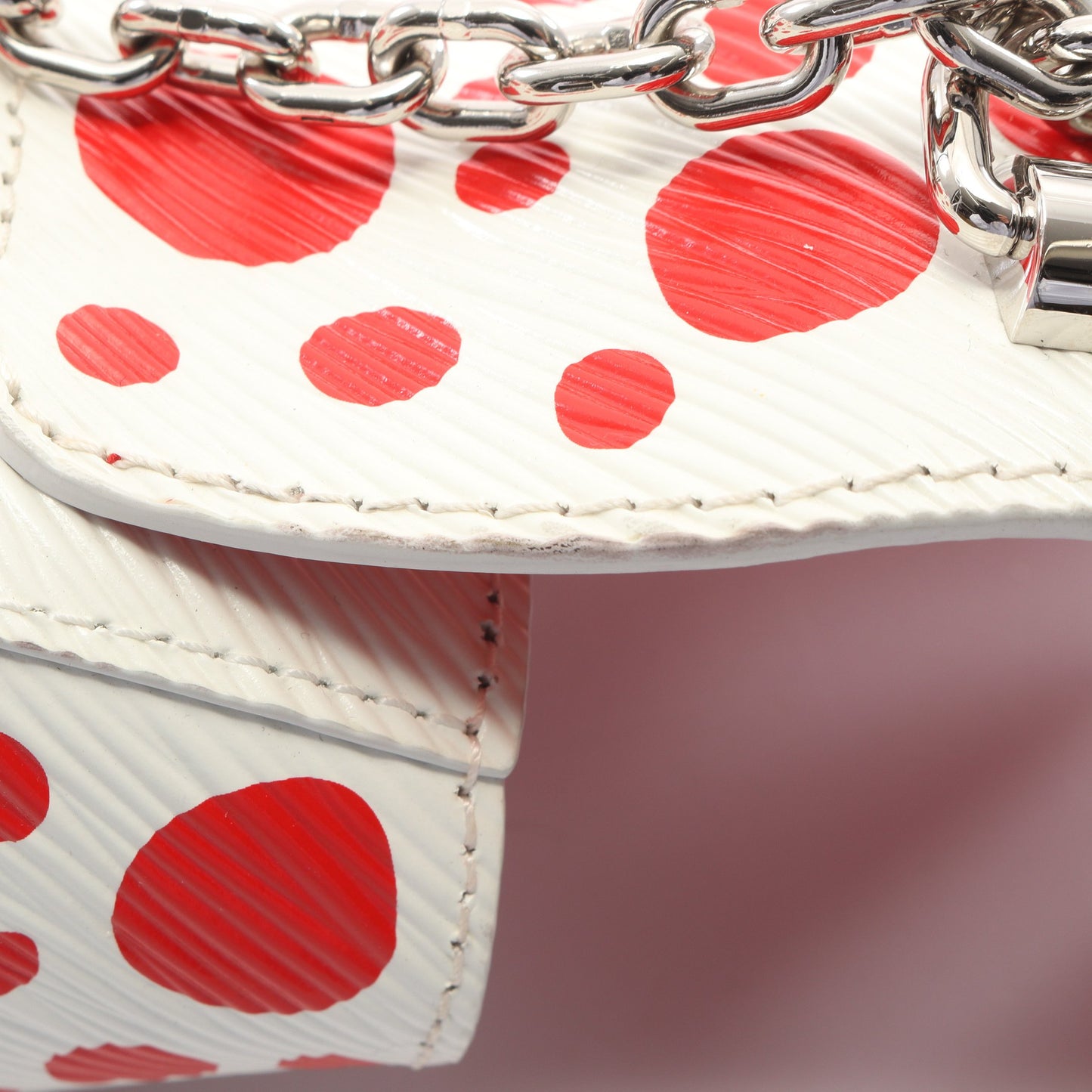 LV × YK ツイストPM エピ エピ インフィニティドット 草間彌生 チェーンショルダーバッグ レザー ホワイト レッド ルイヴィトン
