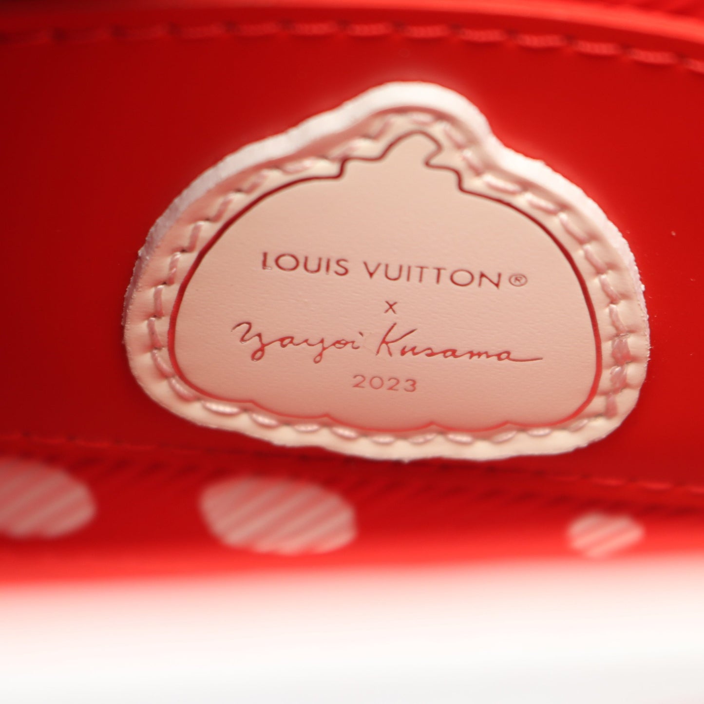 LV × YK ツイストPM エピ エピ インフィニティドット 草間彌生 チェーンショルダーバッグ レザー ホワイト レッド ルイヴィトン