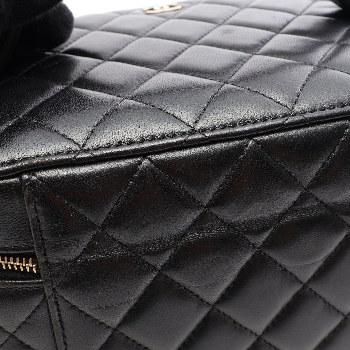 マトラッセ バニティバッグ ラムスキン ブラック ゴールド金具 シャネル