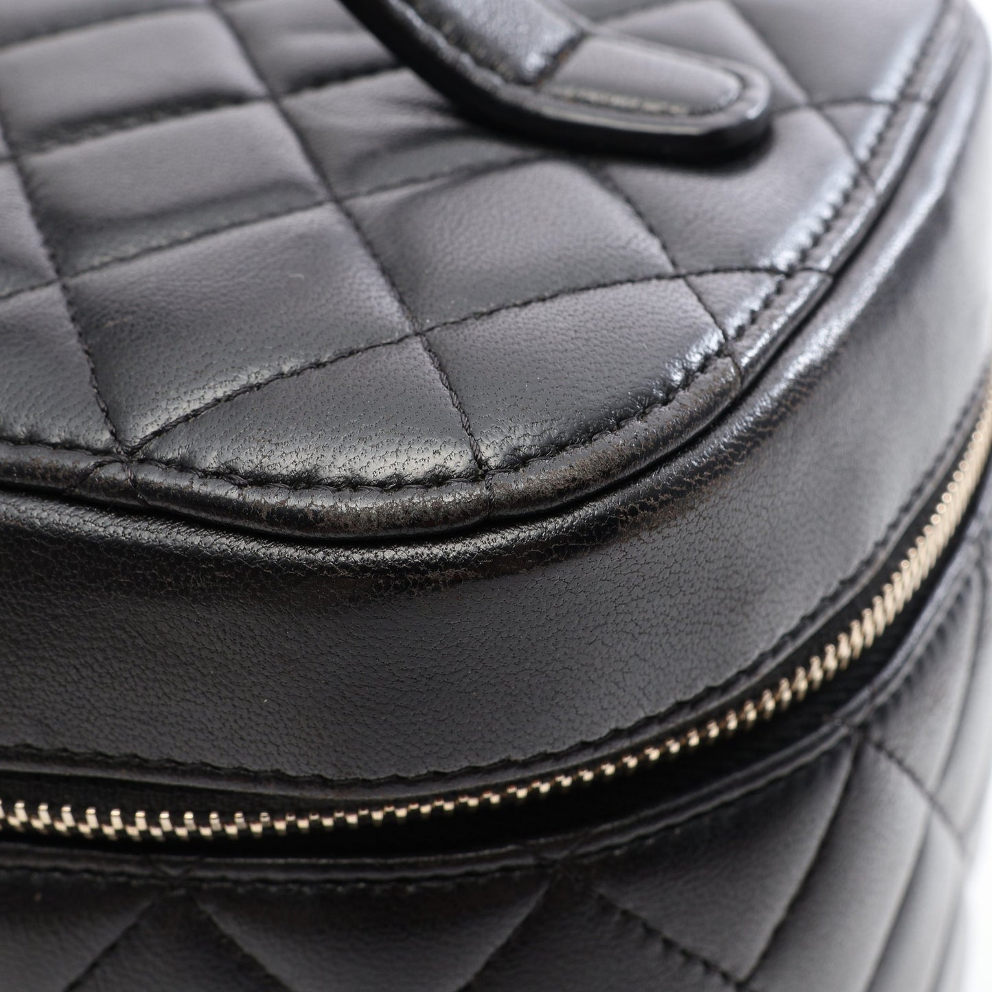 マトラッセ バニティバッグ ラムスキン ブラック ゴールド金具 シャネル