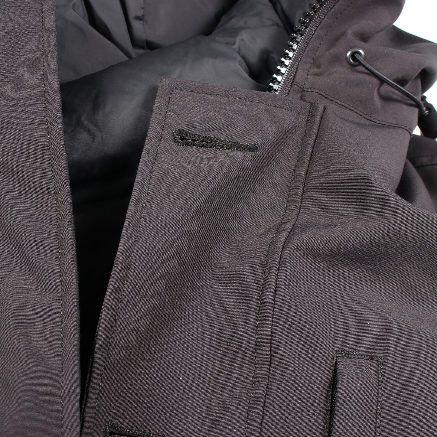 CHATEAU PARKA FUSION FIT フード付き ダウンジャケット コットン ブラック カナダグース