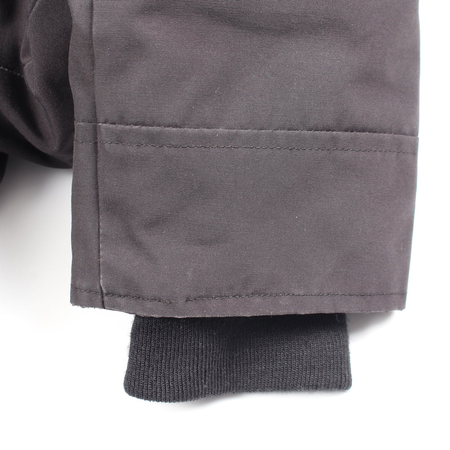 CHATEAU PARKA FUSION FIT フード付き ダウンジャケット コットン ブラック カナダグース