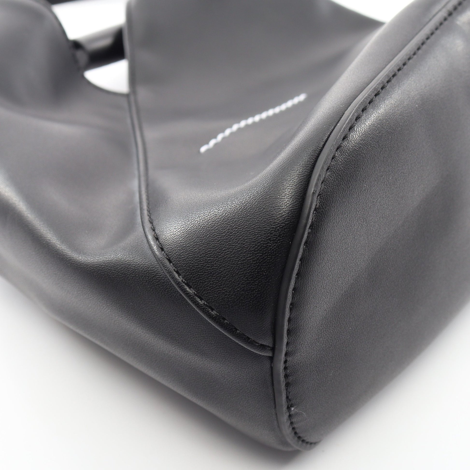 JAPANESE ジャパニーズ 2WAY ショルダーバッグ レザー ブラック エムエムシックスメゾンマルジェラ バッグ MM6 MAISON MARGIELA