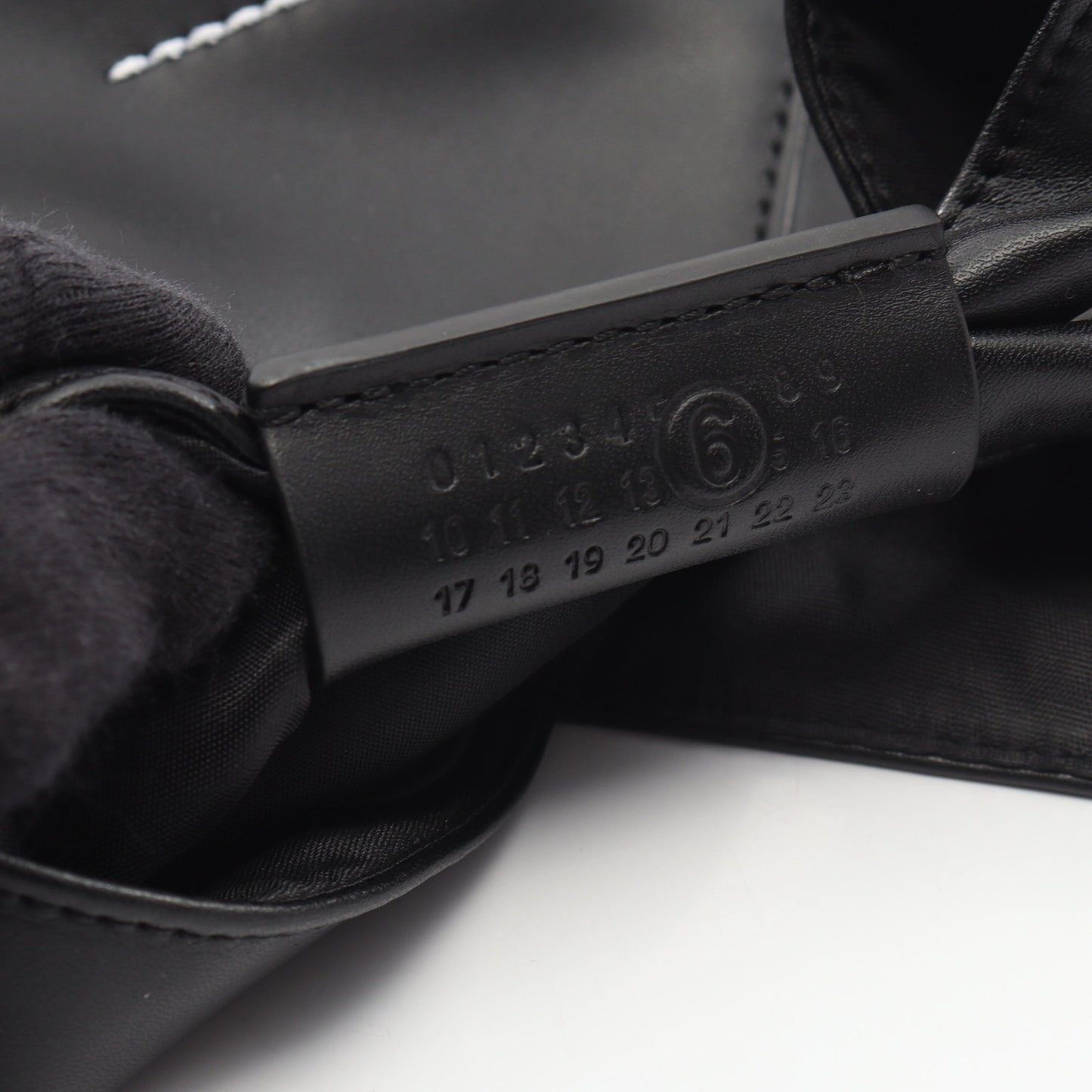 JAPANESE ジャパニーズ 2WAY ショルダーバッグ レザー ブラック エムエムシックスメゾンマルジェラ バッグ MM6 MAISON MARGIELA