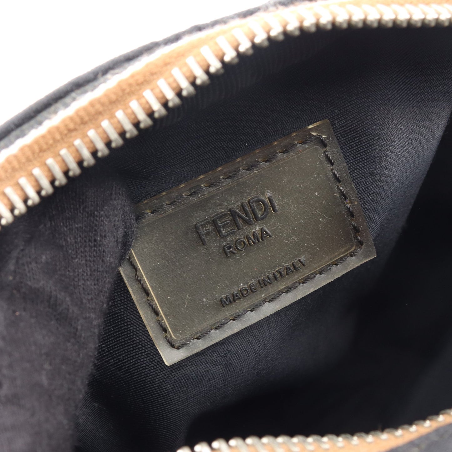 ペカン ショルダーバッグ ナイロン レザー ブラック フェンディ バッグ FENDI