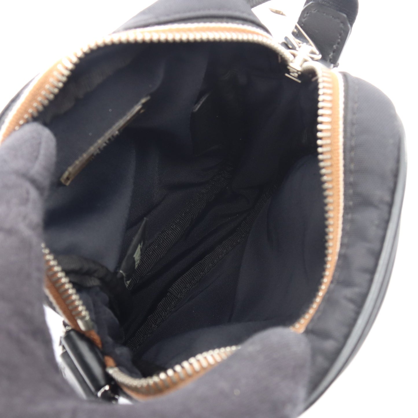 ペカン ショルダーバッグ ナイロン レザー ブラック フェンディ バッグ FENDI