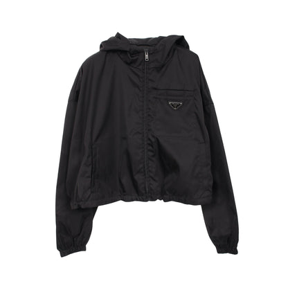 Re-Nylonトライアングルロゴ クロップド フード付き ジャケット ナイロン ブラック プラダ