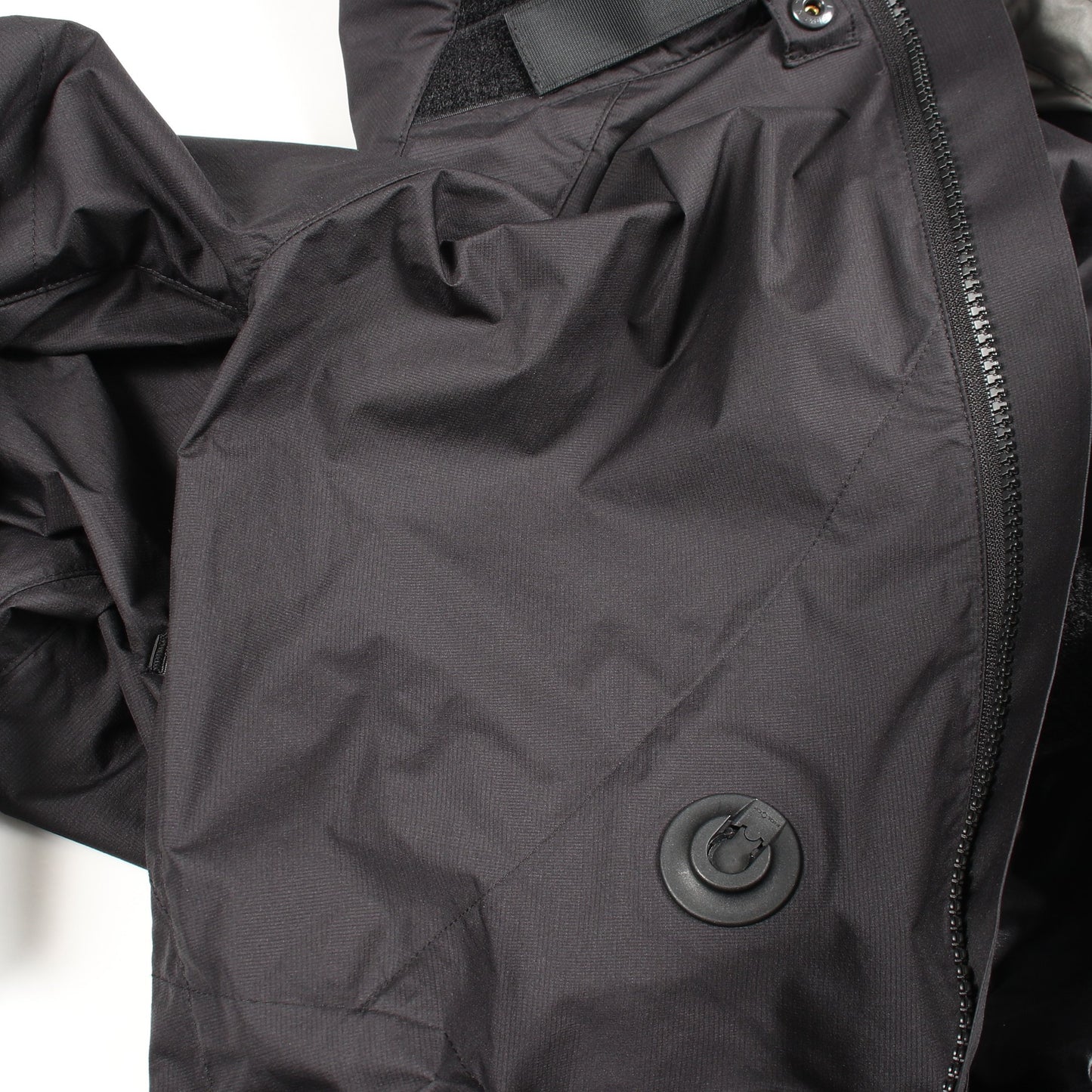 WINDSTOPPER INTEROPS フード付き ナイロンジャケット ナイロン ブラック アクロニウム