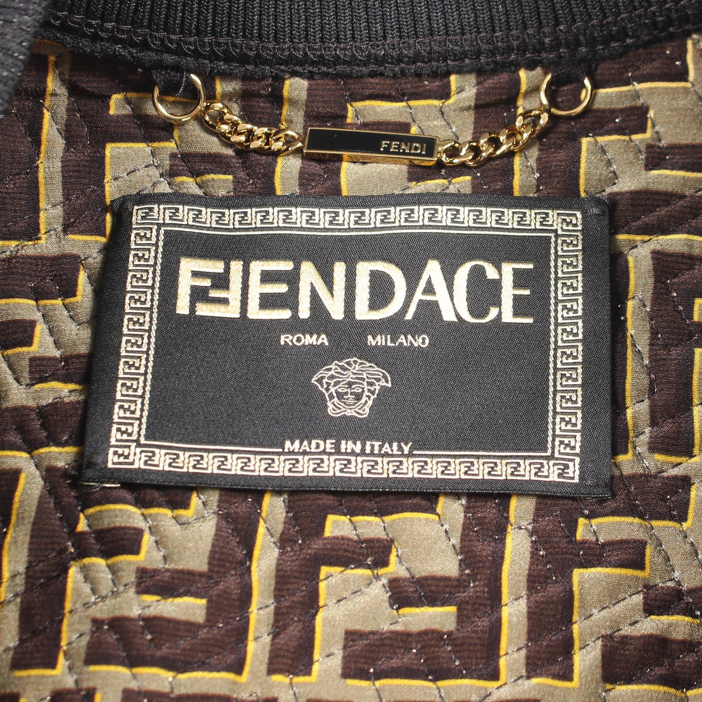 FENDI × VERSACE FENDACE ズッカ柄 ブルゾン ジャケット シルク ダークブラウン ブラック マルチカラー フェンディ