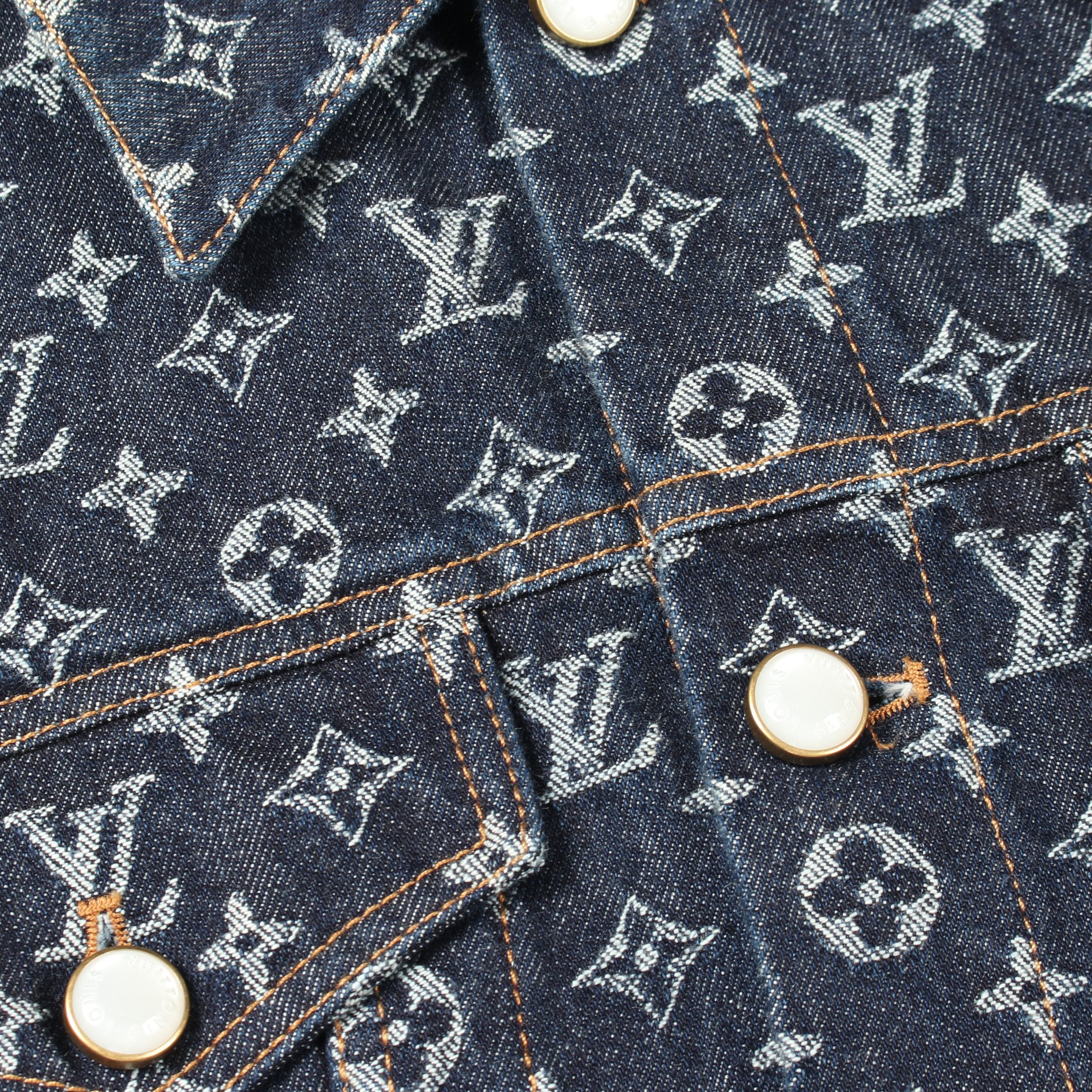 ルイ・ヴィトン LOUIS VUITTON モノグラムジャガード デニムジャケット 衣料品 アウター コットン メンズ ネイビー系 RM242M UZD HRA79W 【中古】 モノグラムジャガード デニムジャケット コットン インディゴブルー