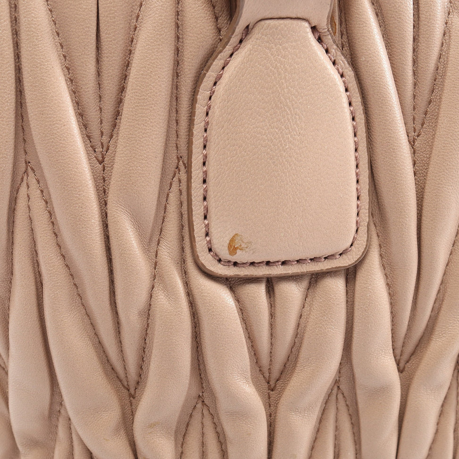 MATELASSE' マテラッセ ハンドバッグ レザー ピンクベージュ ミュウミュウ バッグ miu miu
