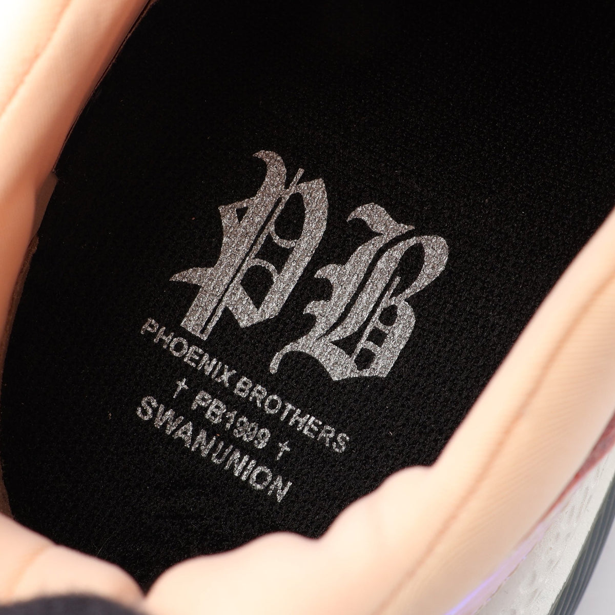 Stella McCartney × PHOENIX BROTHERS ECLYPSE エクリプス ホログラム スニーカー ファブリック フェイクレザー ピンク ステラマッカートニー シューズ Stella McCartney