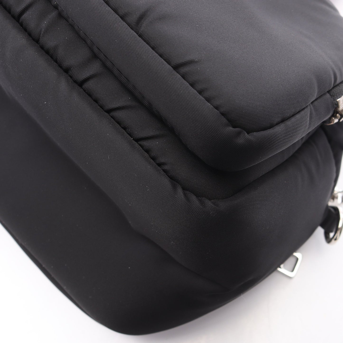 トライアングルロゴ 2WAY ハンドバッグ ナイロン レザー ブラック レッド プラダ
