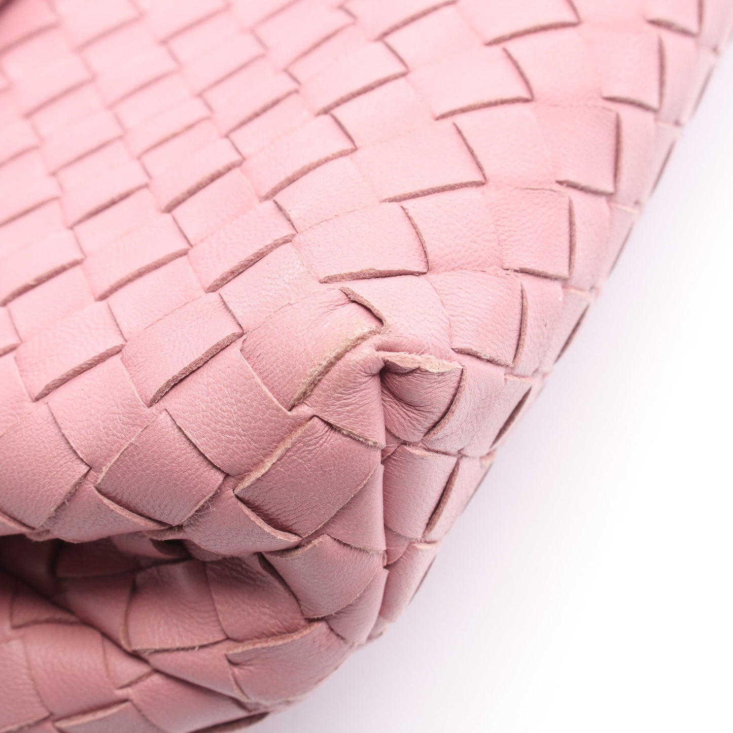 イントレチャート ショルダーバッグ ラムスキン ピンク ボッテガヴェネタ