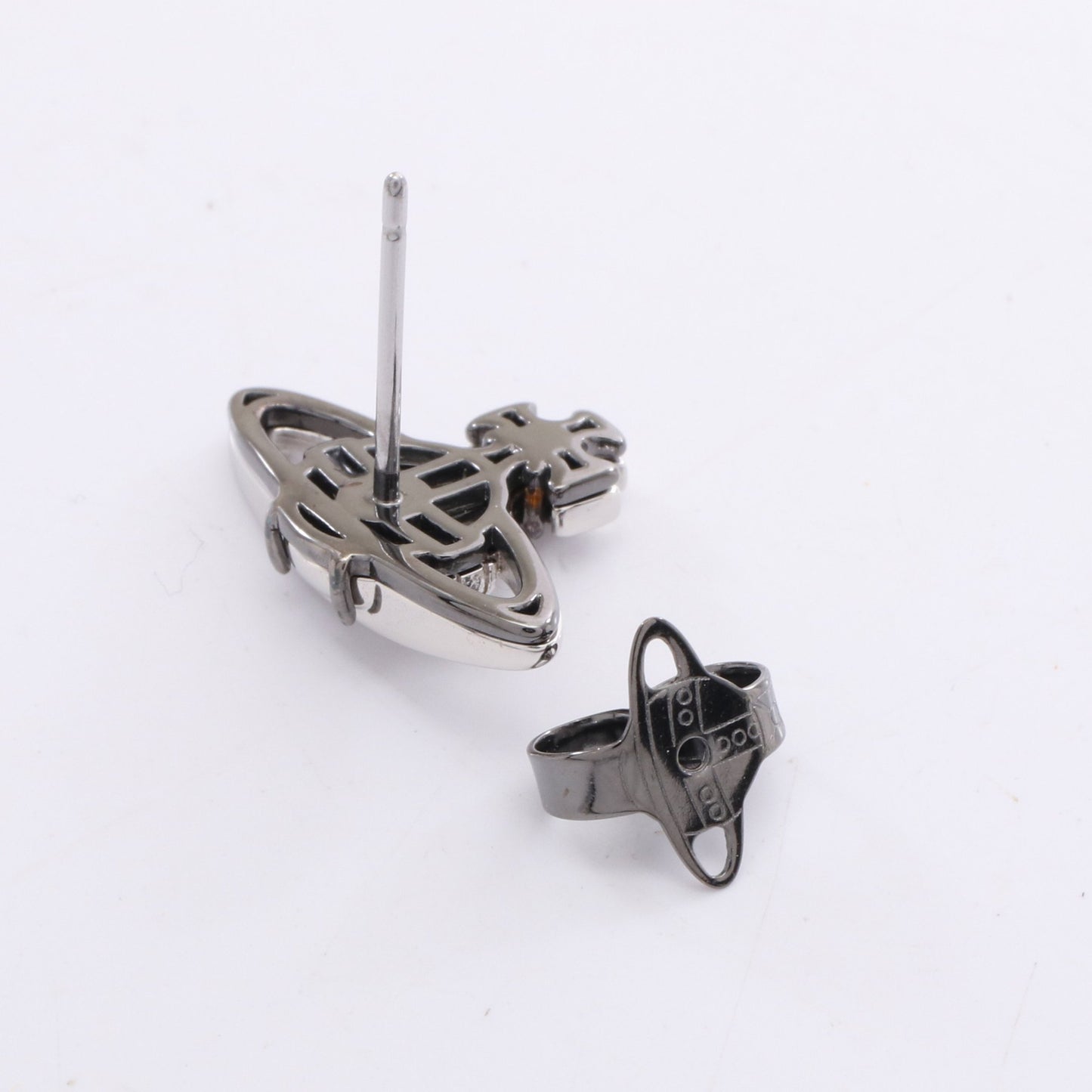 SUZON 片耳用 ピアス シルバー ヴィヴィアンウエストウッド アクセサリー Vivienne Westwood