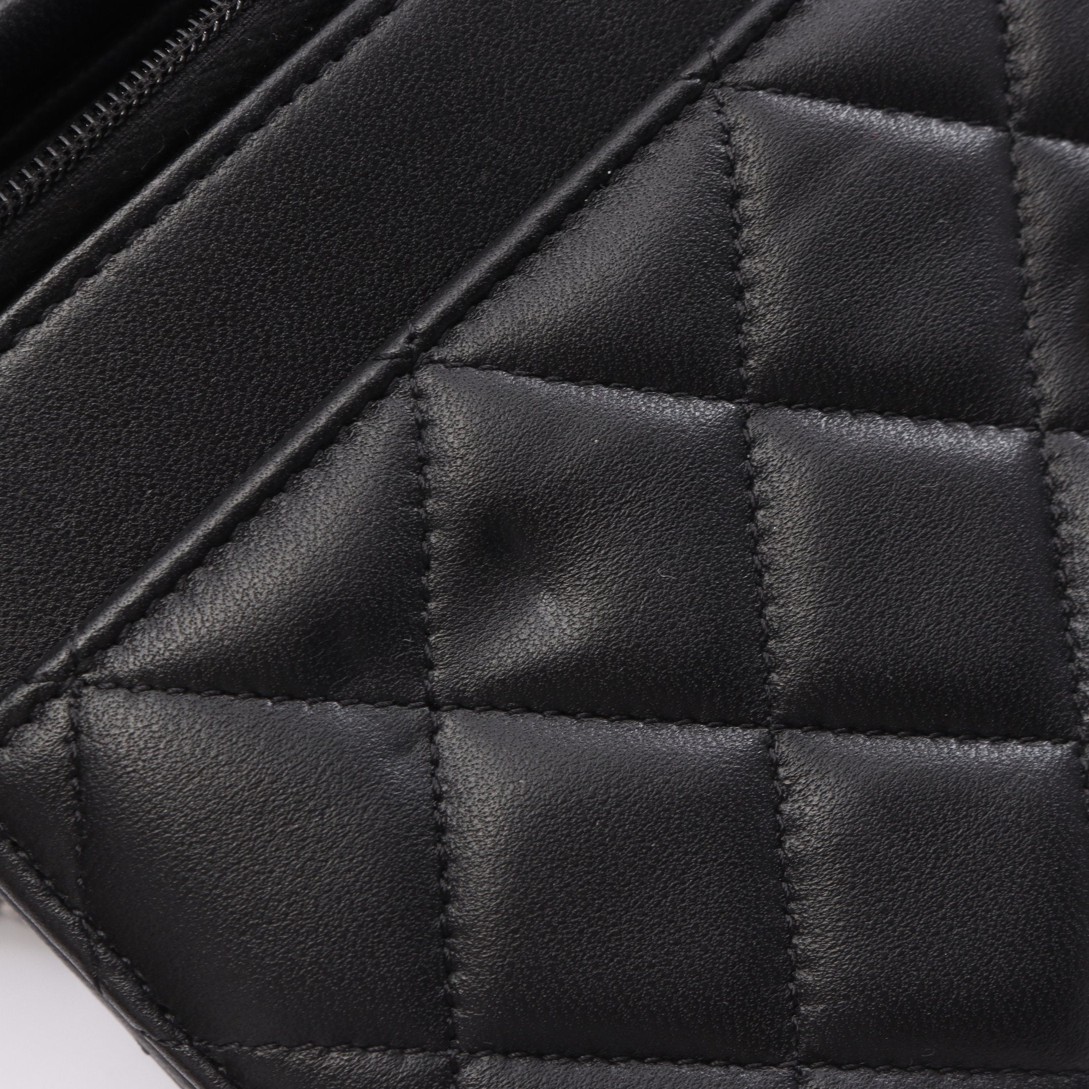 マトラッセ チェーンウォレット ラムスキン ブラック シルバー金具