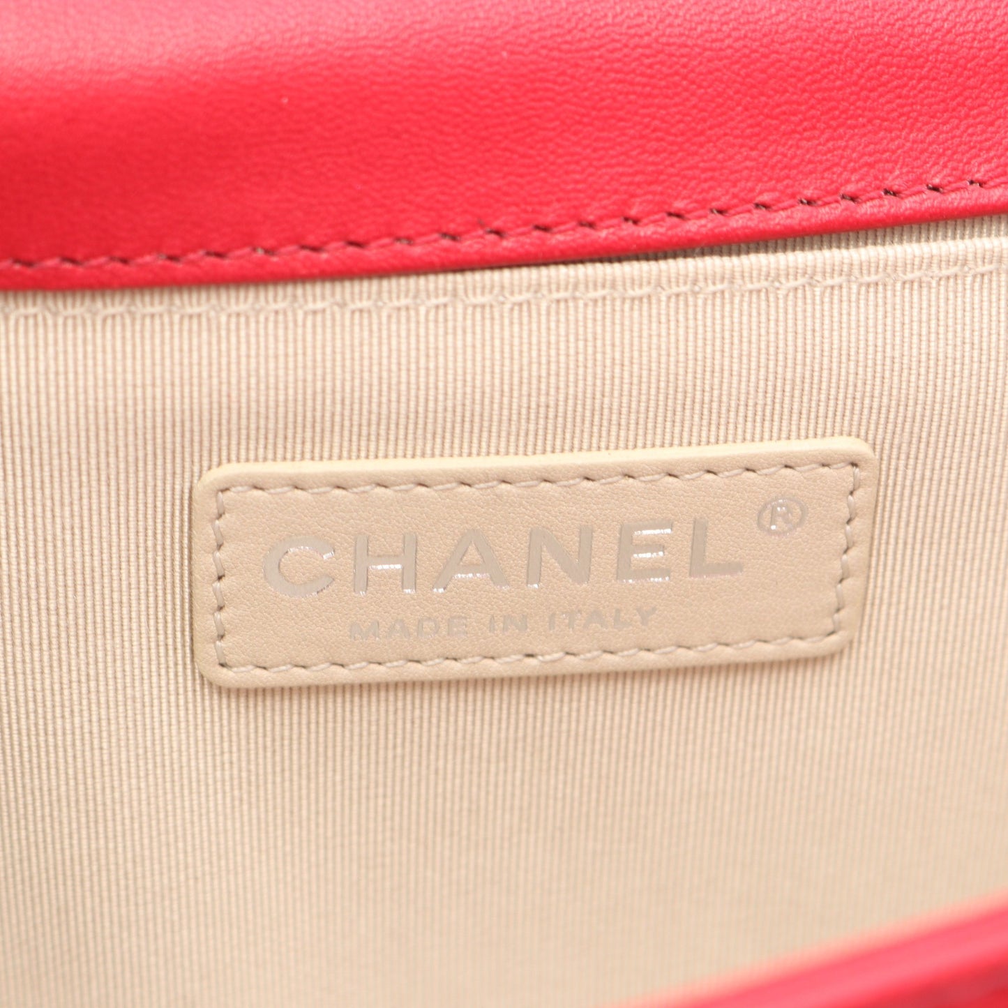 ボーイシャネル チェーンショルダーバッグ レザー レッド シルバー金具 シャネル
