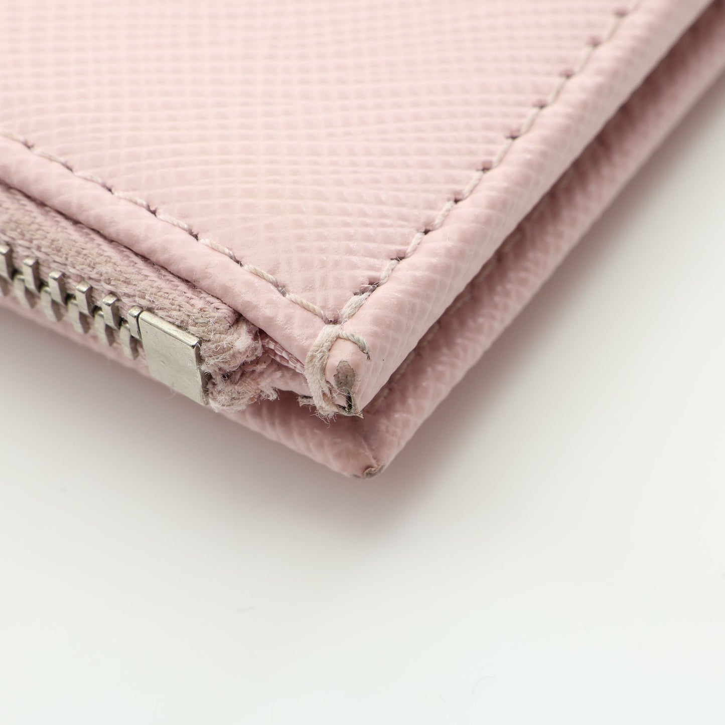 SAFFIANO TRIANG 二つ折り財布 サフィアーノレザー ピンク プラダ