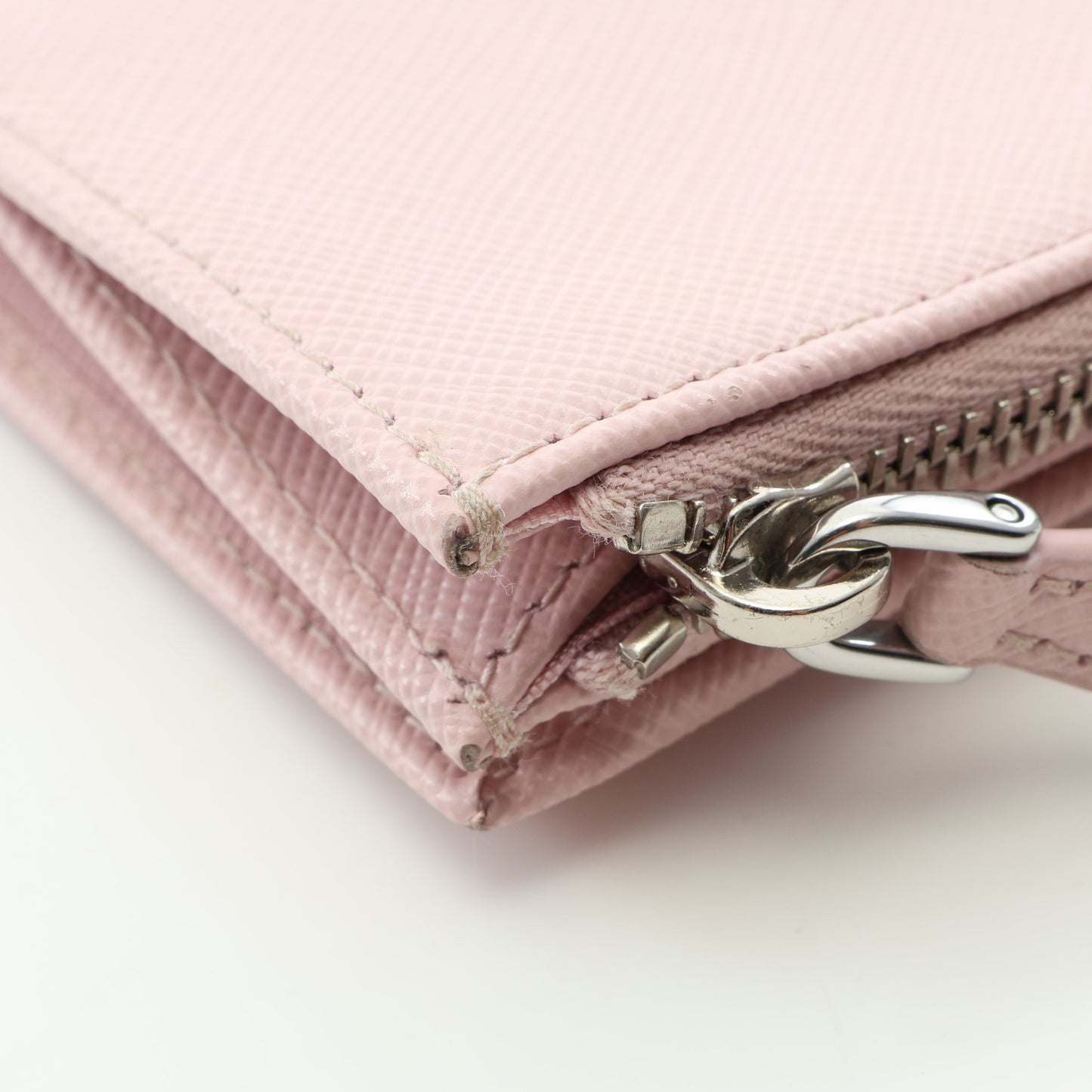 SAFFIANO TRIANG 二つ折り財布 サフィアーノレザー ピンク プラダ