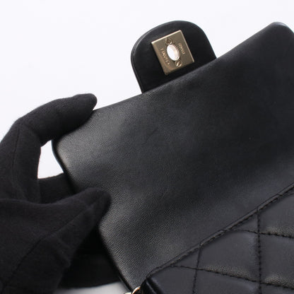 マトラッセ スモールフラップ チェーンショルダーバッグ レザー ブラック ゴールド金具 シャネル