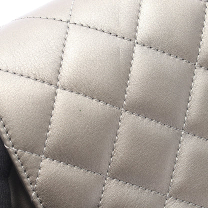マトラッセ ラウンドフラップ スモール メタリック チェーンショルダーバッグ ラムスキン グレー シルバー金具 シャネル