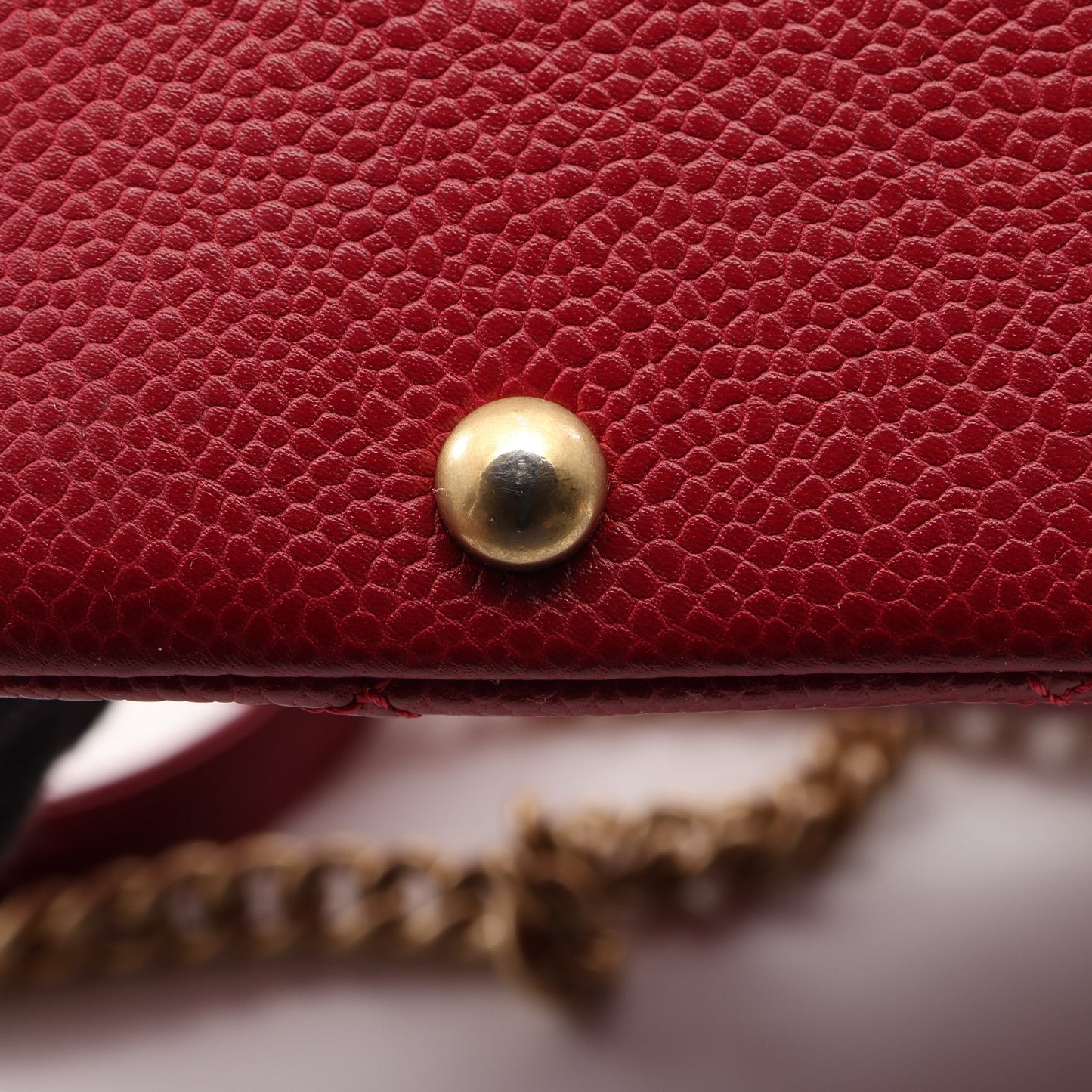 マトラッセ トップハンドル 2WAY チェーンショルダーバッグ キャビアスキン レッド ゴールド金具 シャネル
