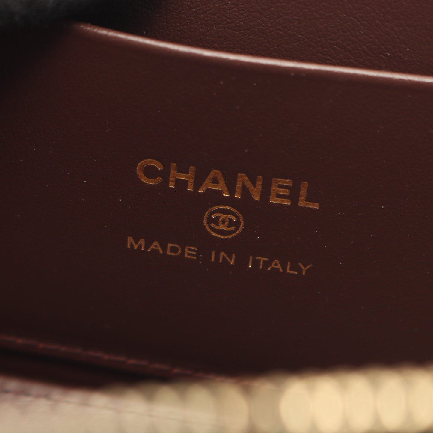 マトラッセ スモールバニティ チェーンショルダーバッグ キャビアスキン ブラック ゴールド金具 シャネル バッグ CHANEL
