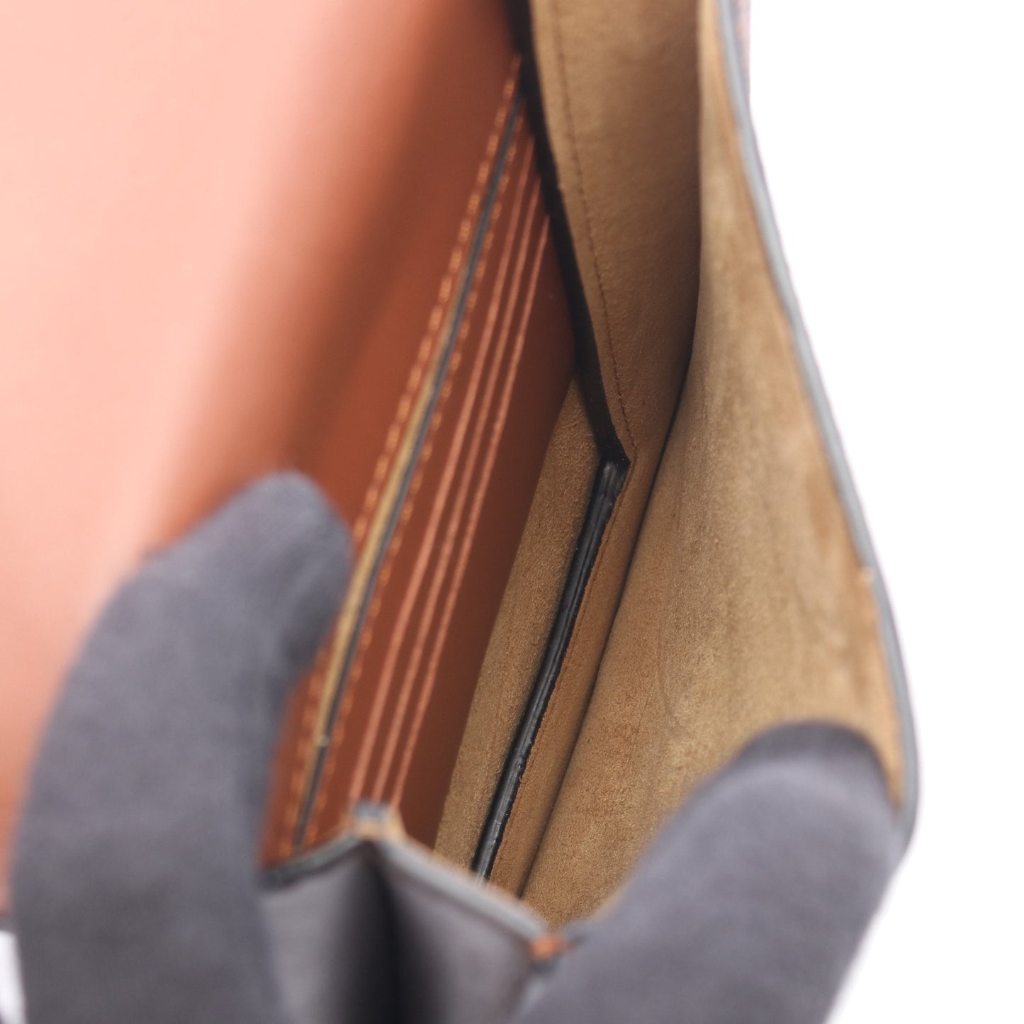 GUSSET FLAT CROSSBODY ガセット フラット クロスボディバッグ ショルダーバッグ レザー ブラウン ダークブラウン ロエベ