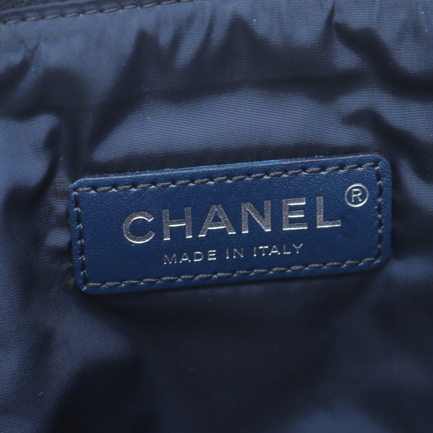 マトラッセ クラッチバッグ ナイロン レザー ダークブルー シルバー金具 シャネル
