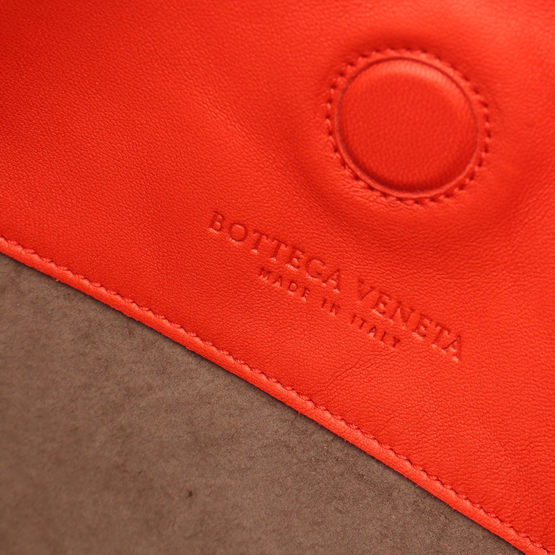 ラージ カンパーナバッグ イントレチャート ワンショルダーバッグ レザー オレンジレッド ボッテガヴェネタ バッグ BOTTEGA VENETA