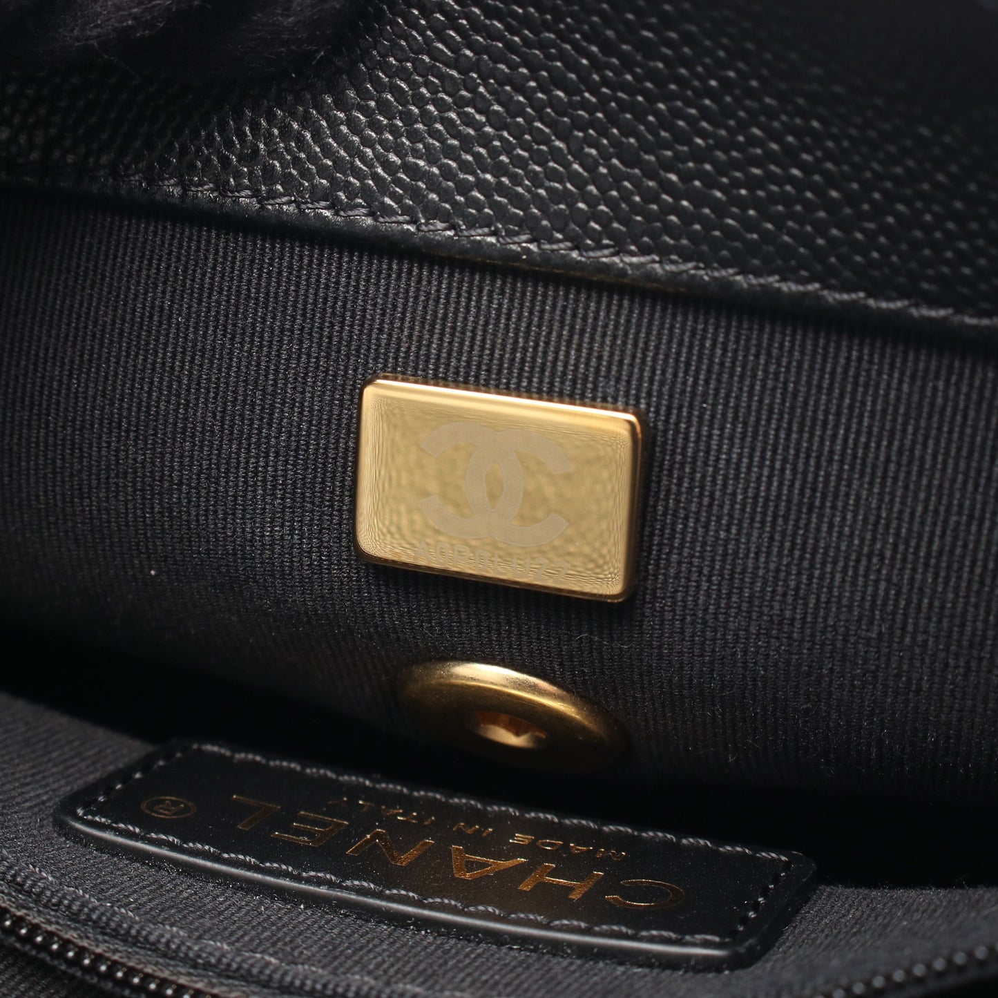 ミニマトラッセ トップハンドル 2WAY チェーンショルダーバッグ キャビアスキン ブラック ゴールド金具 シャネル