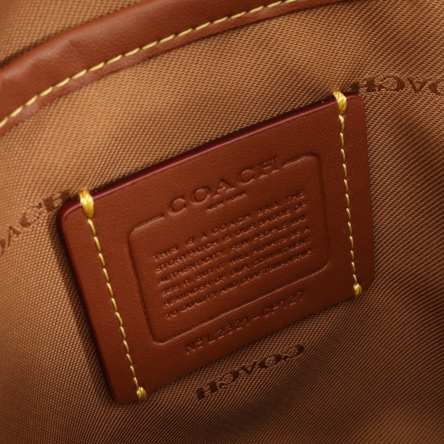 チャーター コーチグラフィック ボディバッグ レザー アイボリー コーチ バッグ COACH