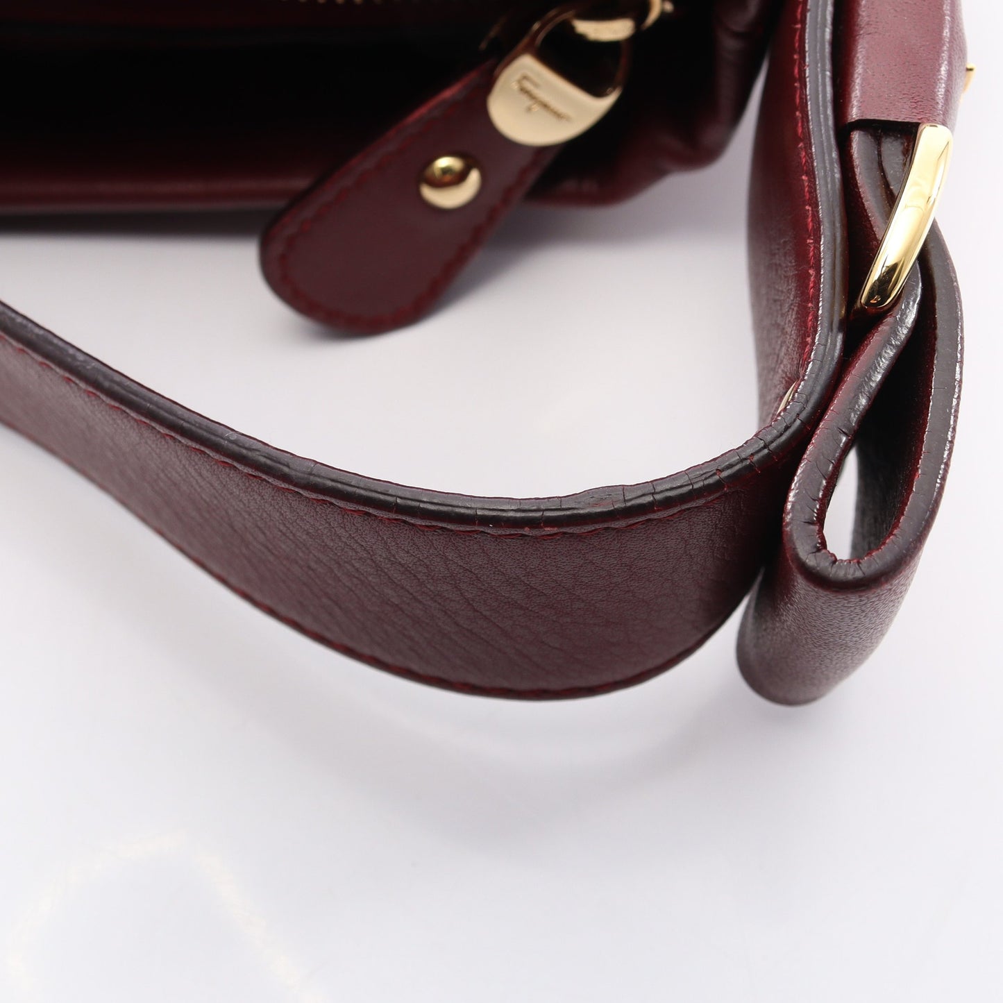 ヴァラ ワンショルダーバッグ レザー ボルドー サルヴァトーレフェラガモ バッグ Salvatore Ferragamo